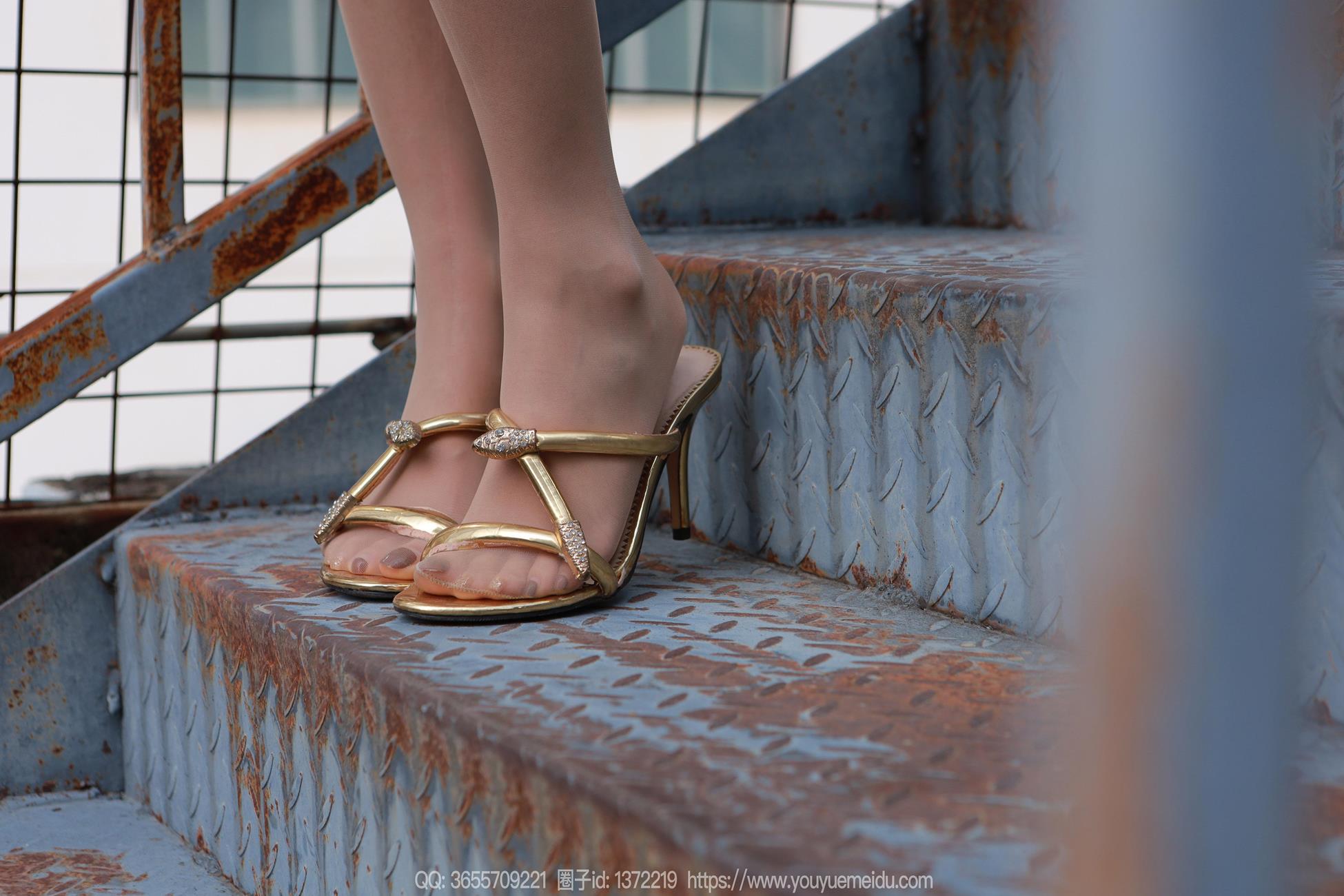 图片[59]-[IESS异思趣向] 2024.11.08 丝享家1893：婉萍《蓝色短裙（上）》[60P] – 速更版-美库