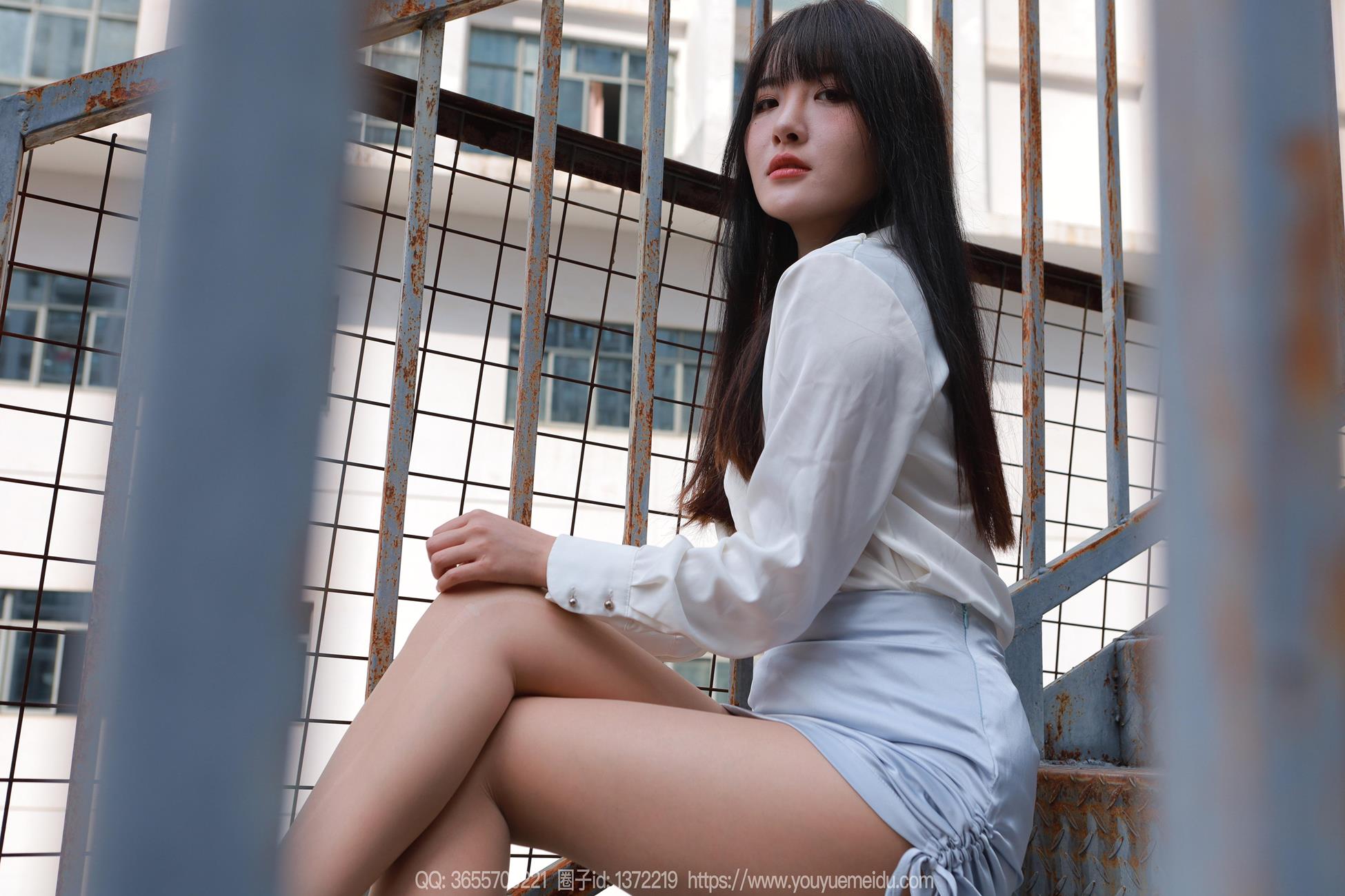 图片[60]-[IESS异思趣向] 2024.11.08 丝享家1893：婉萍《蓝色短裙（上）》[60P] – 速更版-美库