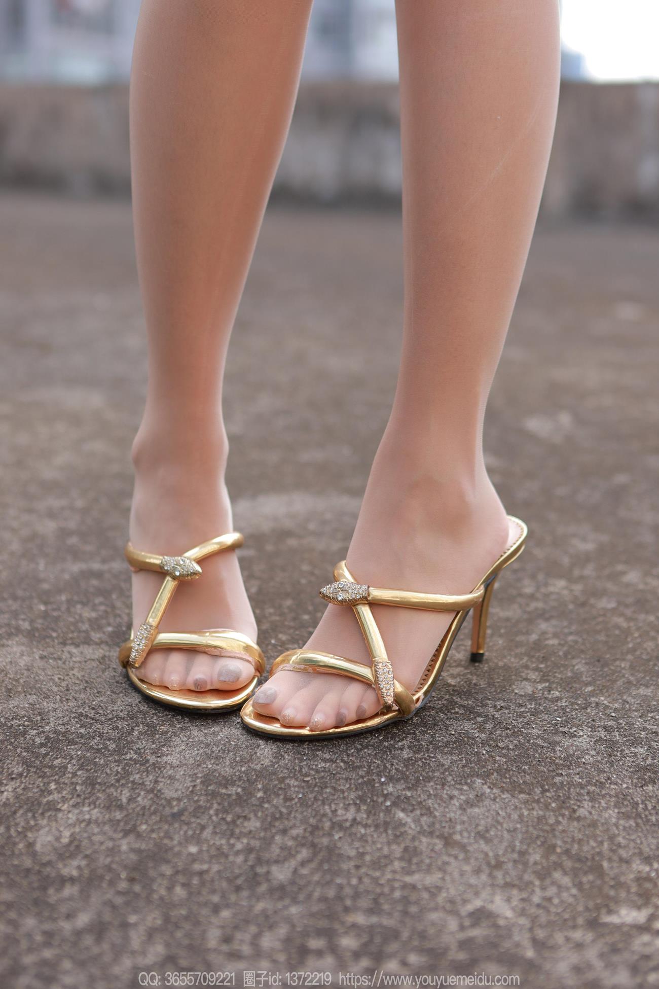 图片[31]-[IESS异思趣向] 2024.11.10 丝享家1894：婉萍《蓝色短裙（下）》[89P] – 速更版-美库