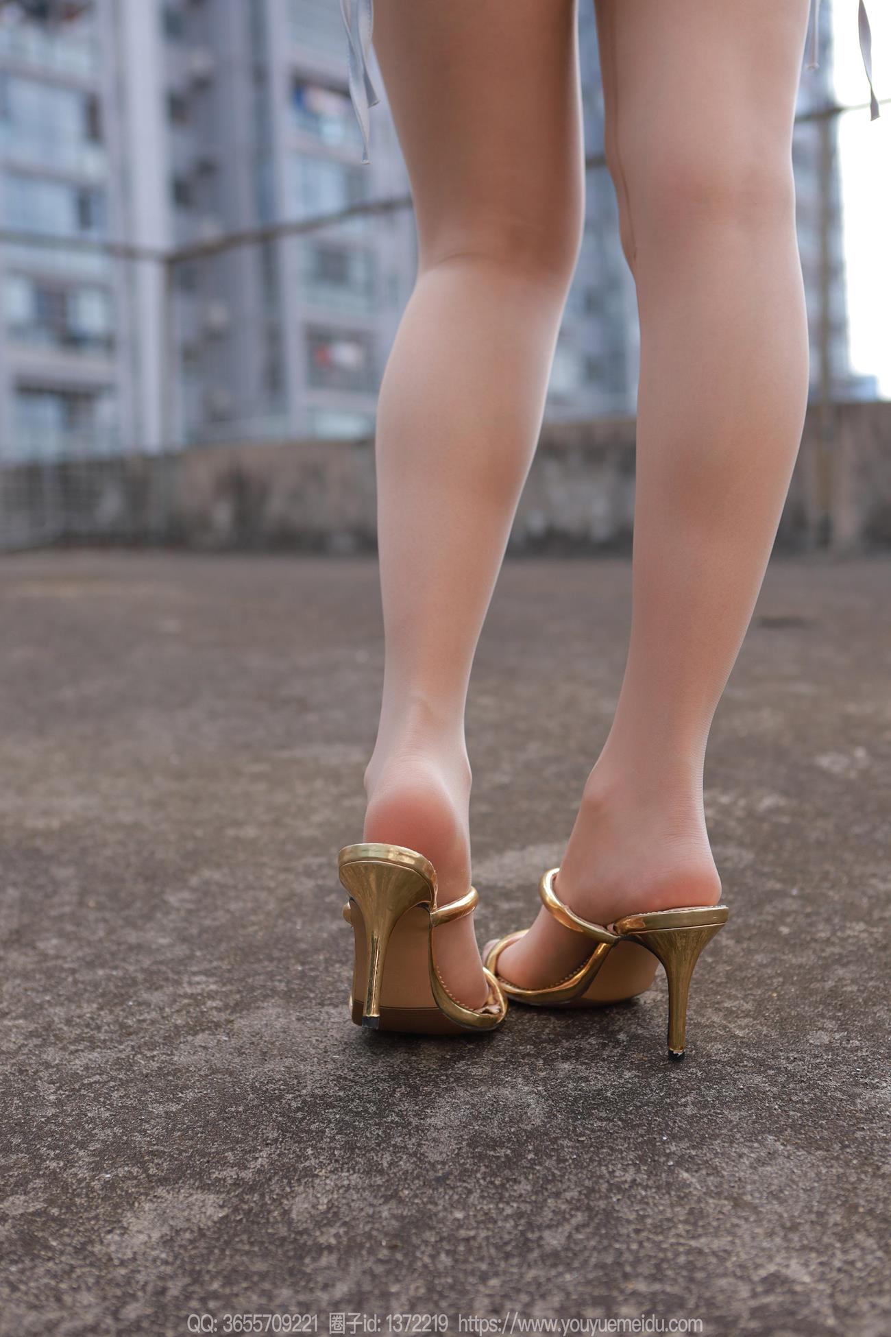 图片[37]-[IESS异思趣向] 2024.11.10 丝享家1894：婉萍《蓝色短裙（下）》[89P] – 速更版-美库