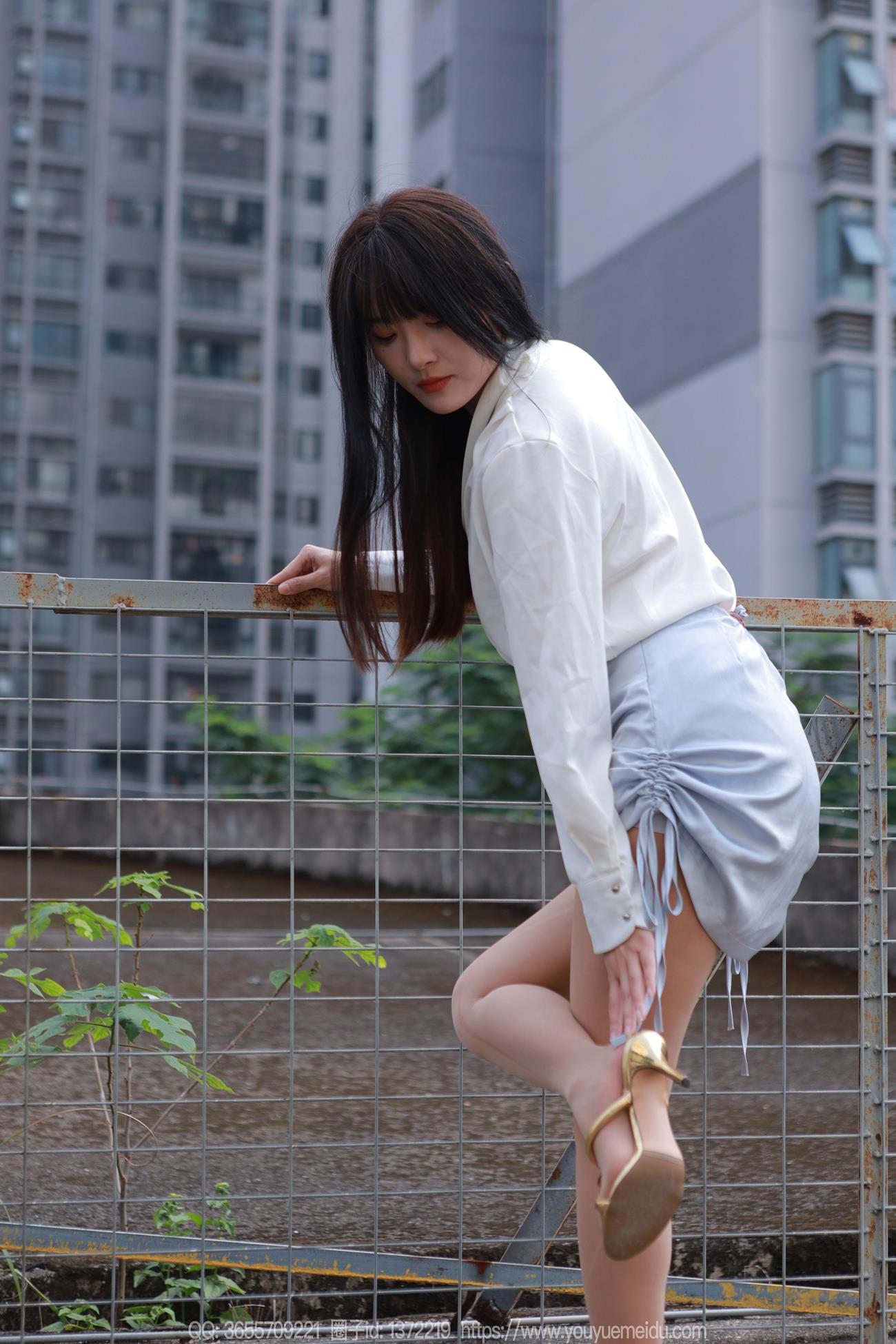 图片[47]-[IESS异思趣向] 2024.11.10 丝享家1894：婉萍《蓝色短裙（下）》[89P] – 速更版-美库