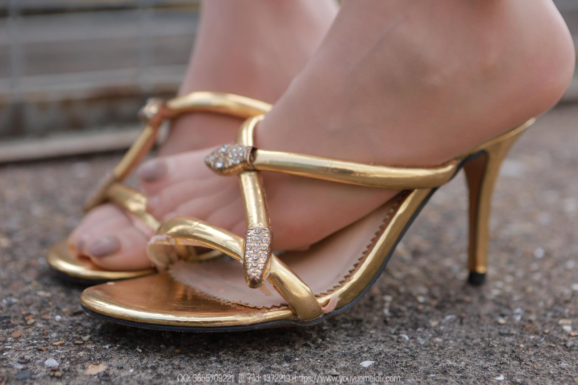 图片[63]-[IESS异思趣向] 2024.11.10 丝享家1894：婉萍《蓝色短裙（下）》[89P] – 速更版-美库