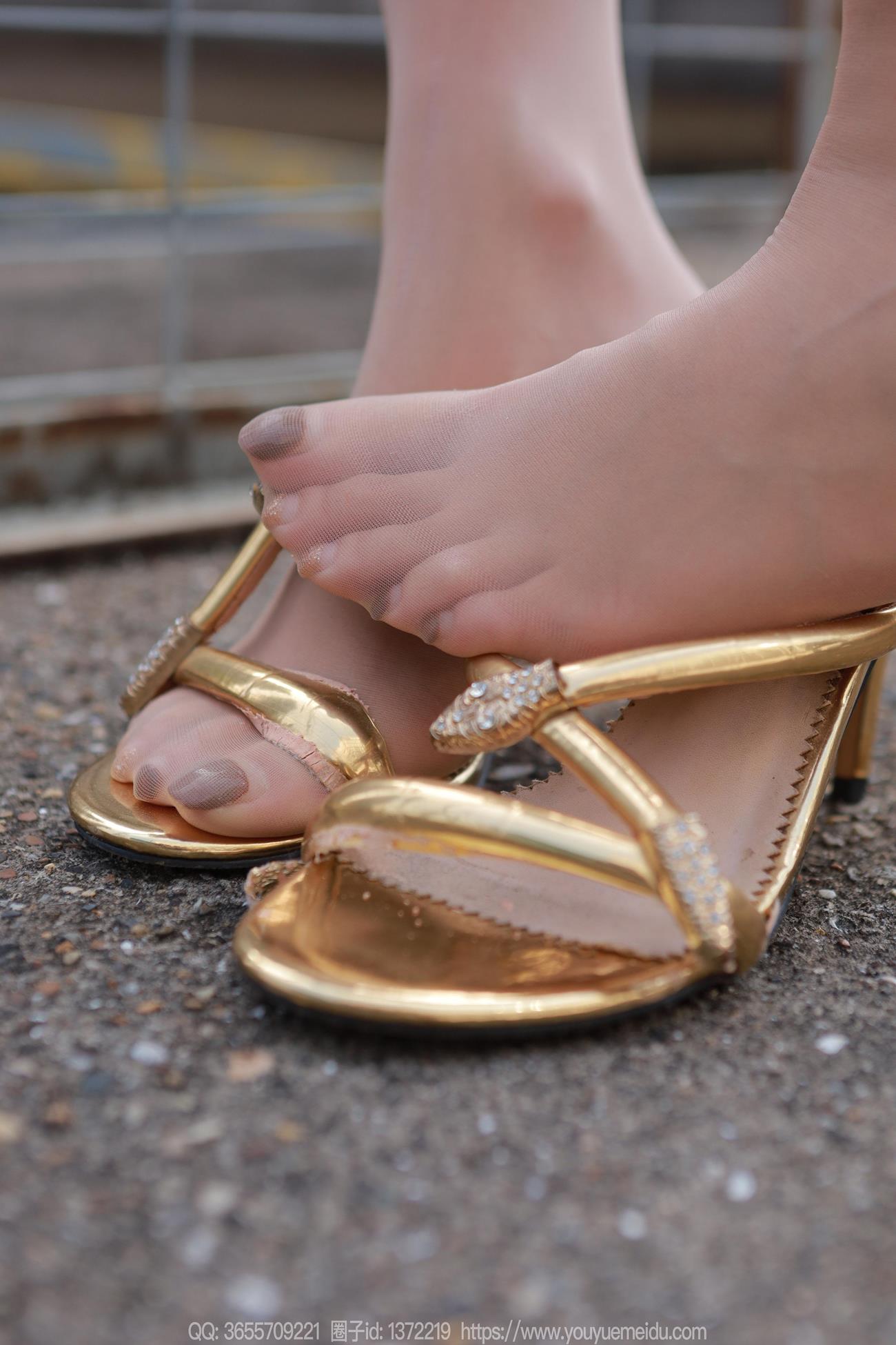 图片[65]-[IESS异思趣向] 2024.11.10 丝享家1894：婉萍《蓝色短裙（下）》[89P] – 速更版-美库