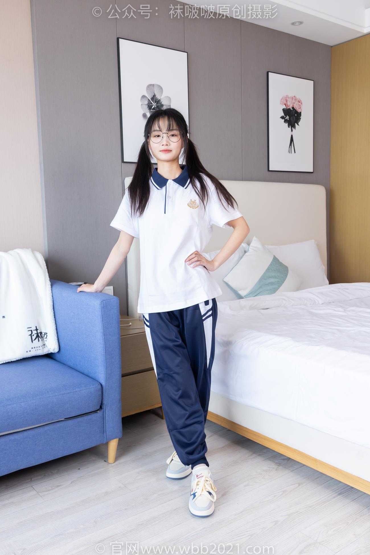 [BoBoSocks袜啵啵]NO.446 甜甜圈 板鞋、白棉袜、白丝、校服裤里丝[110P] - 速更版-绅士图
