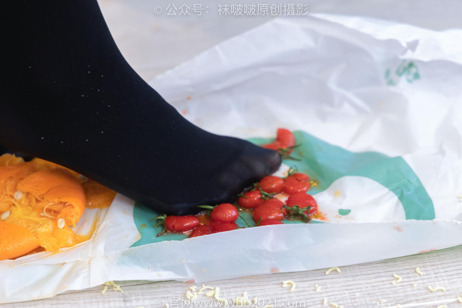 图片[125]-[BoBoSocks袜啵啵]NO.447 小甜豆 平底鞋、厚黑丝、踩方便面、圣女果、橘子、巧克力蛋糕剧情[140P] – 速更版-美库