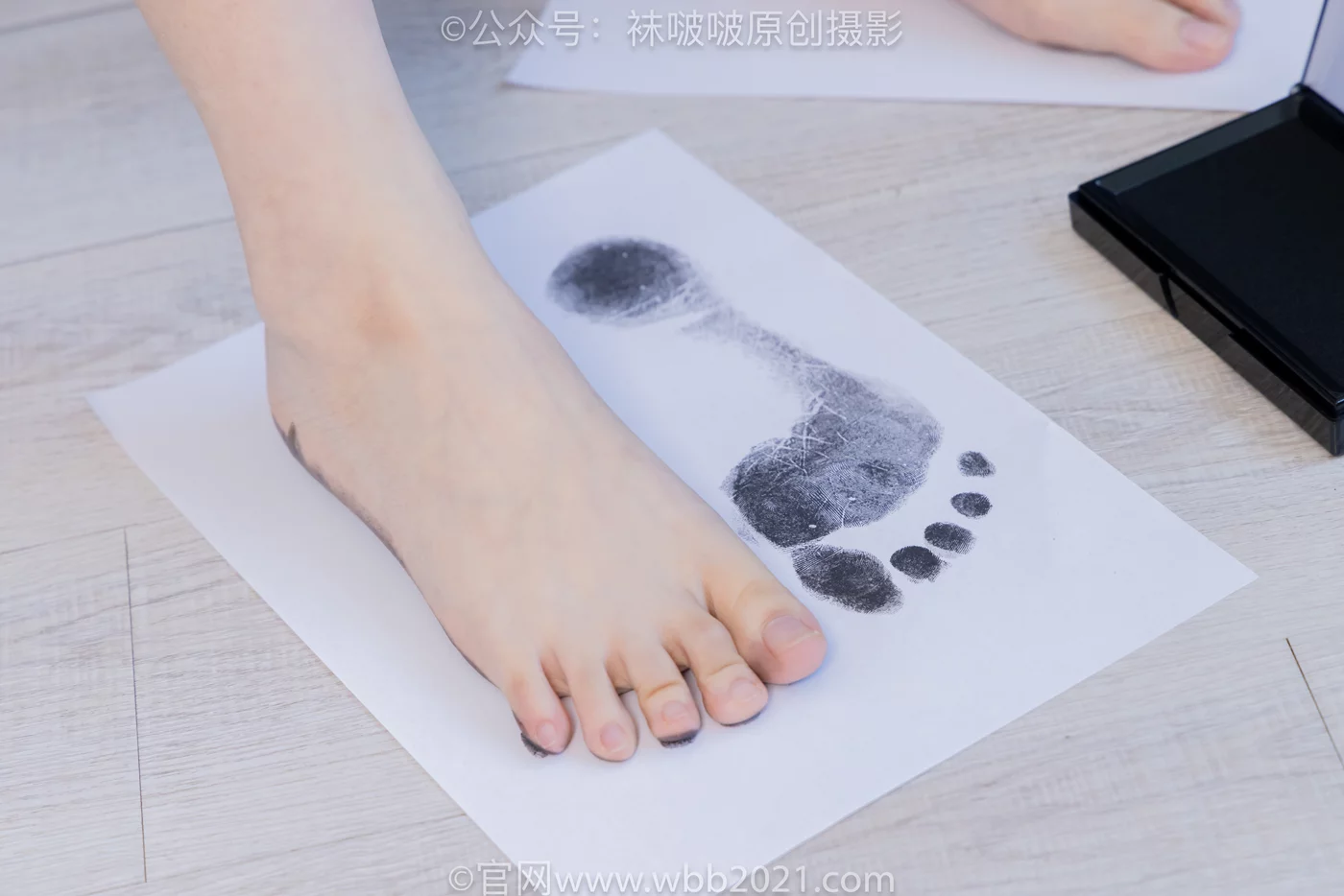 图片[67]-[BoBoSocks袜啵啵]NO.450 甜甜圈 皮鞋、白丝、裸足、裸足印泥踩脚印剧情[88P] – 速更版-美库