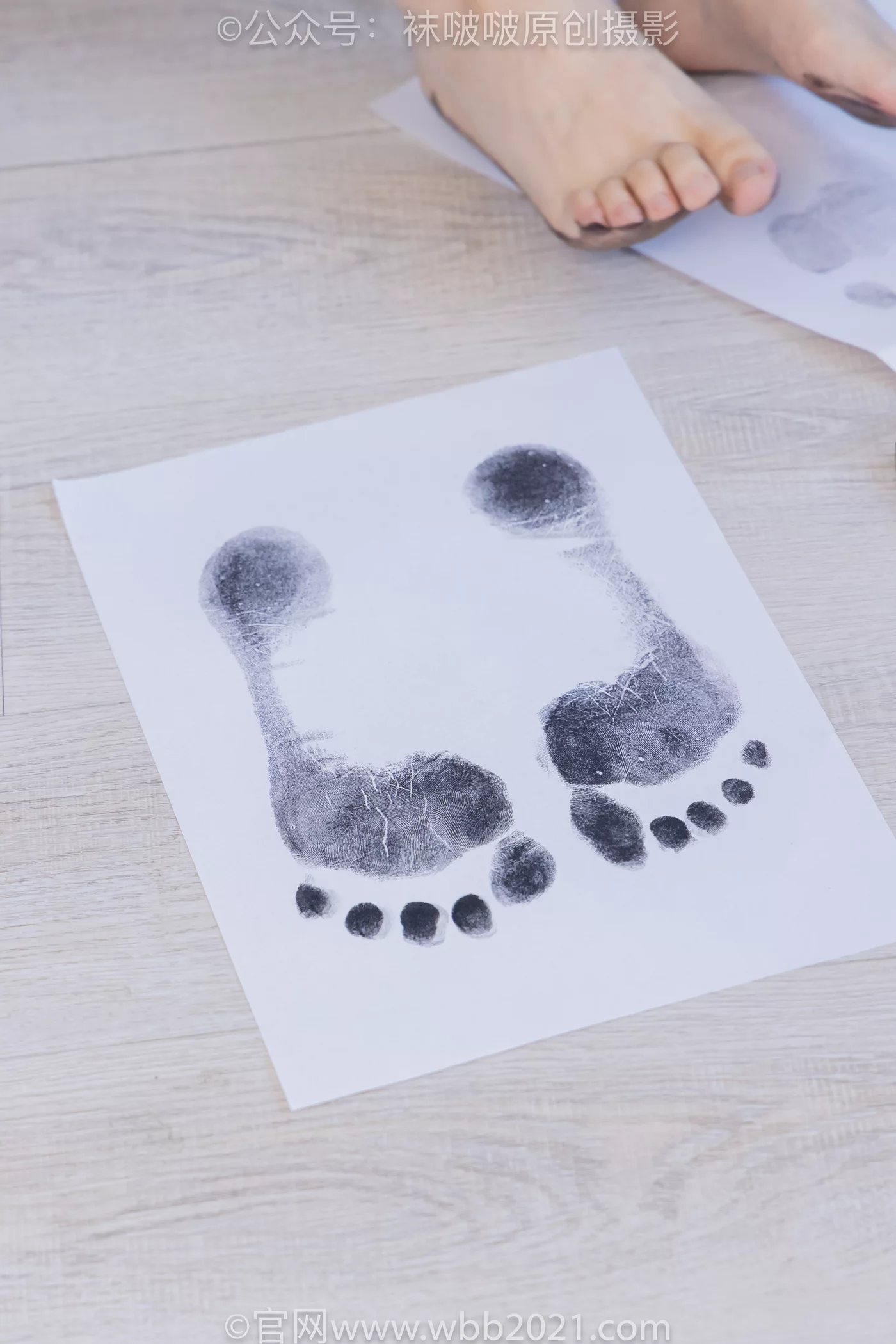 图片[69]-[BoBoSocks袜啵啵]NO.450 甜甜圈 皮鞋、白丝、裸足、裸足印泥踩脚印剧情[88P] – 速更版-美库