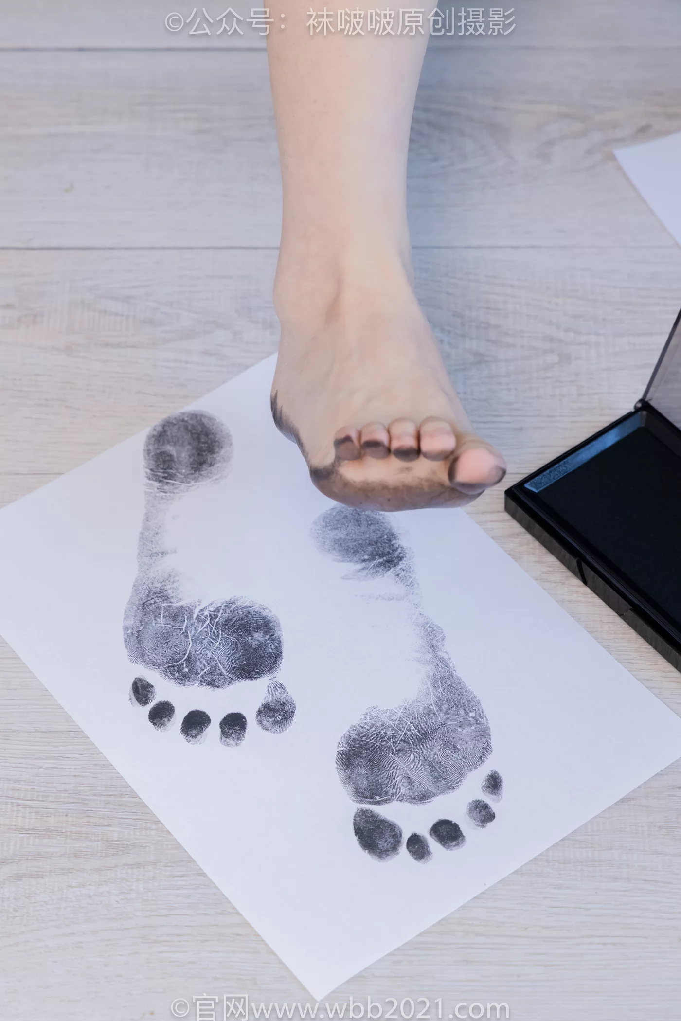 图片[77]-[BoBoSocks袜啵啵]NO.450 甜甜圈 皮鞋、白丝、裸足、裸足印泥踩脚印剧情[88P] – 速更版-美库