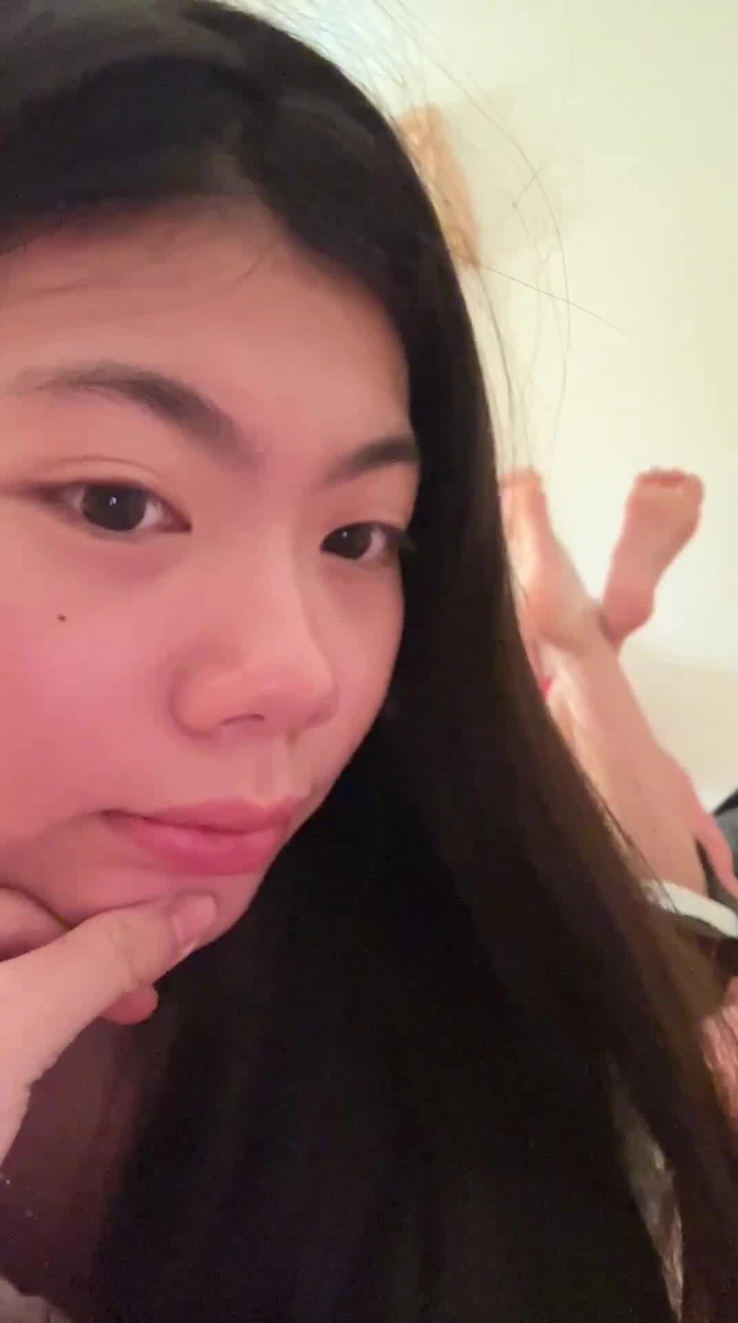 图片[10]-脚模面试脸足同框套路系列-107 银框眼镜女大秀脚 摆弄表情 [26P] – 速更版-美库