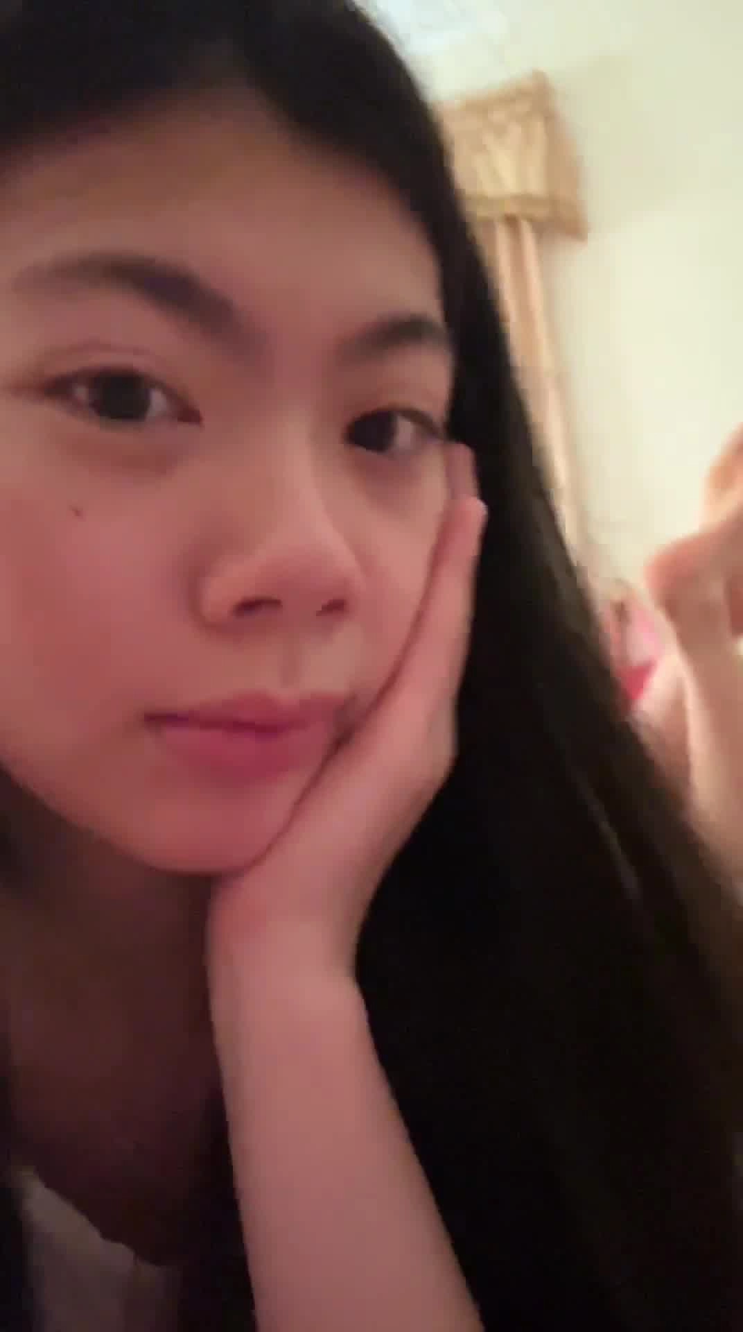 图片[13]-脚模面试脸足同框套路系列-107 银框眼镜女大秀脚 摆弄表情 [26P] – 速更版-美库