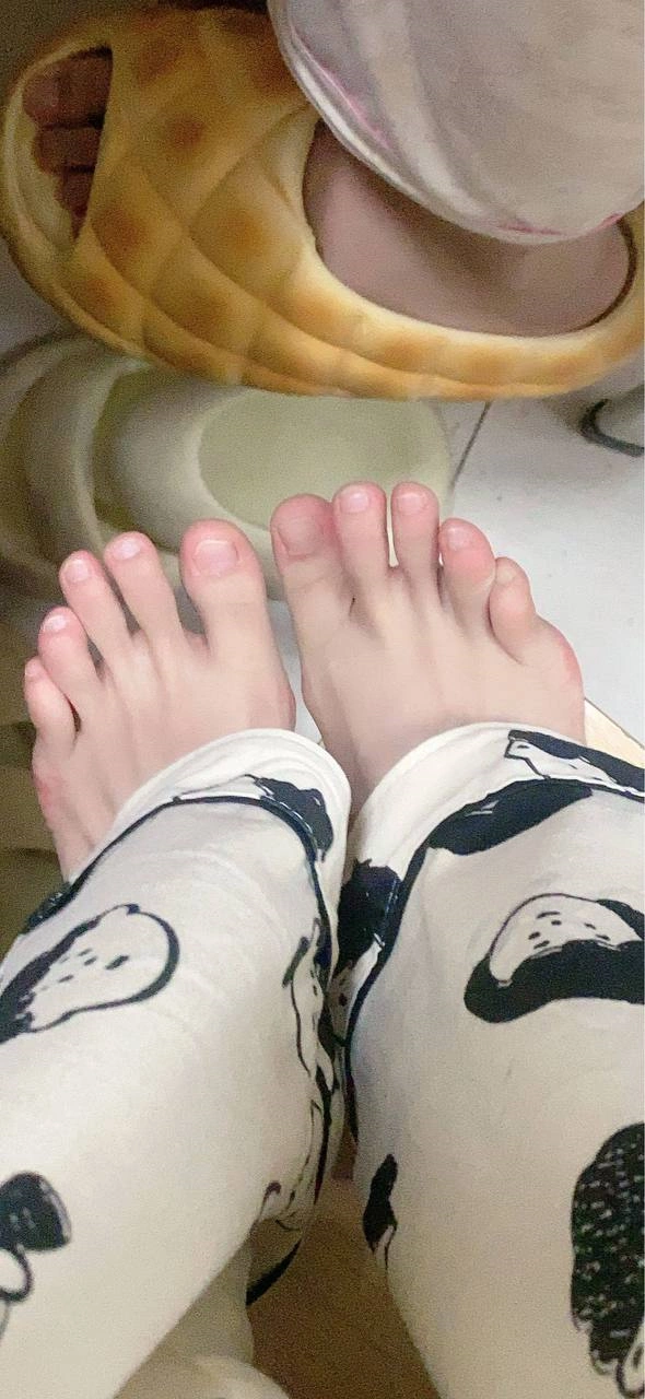 图片[21]-脚模面试脸足同框套路系列-108 黄头发MM [20P] – 速更版-美库