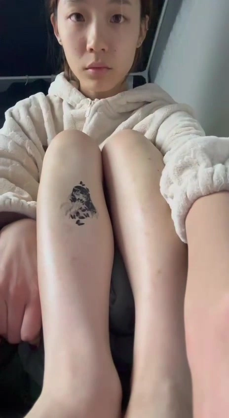 图片[17]-脚模面试脸足同框套路系列-109 纹身MM [24P] – 速更版-美库