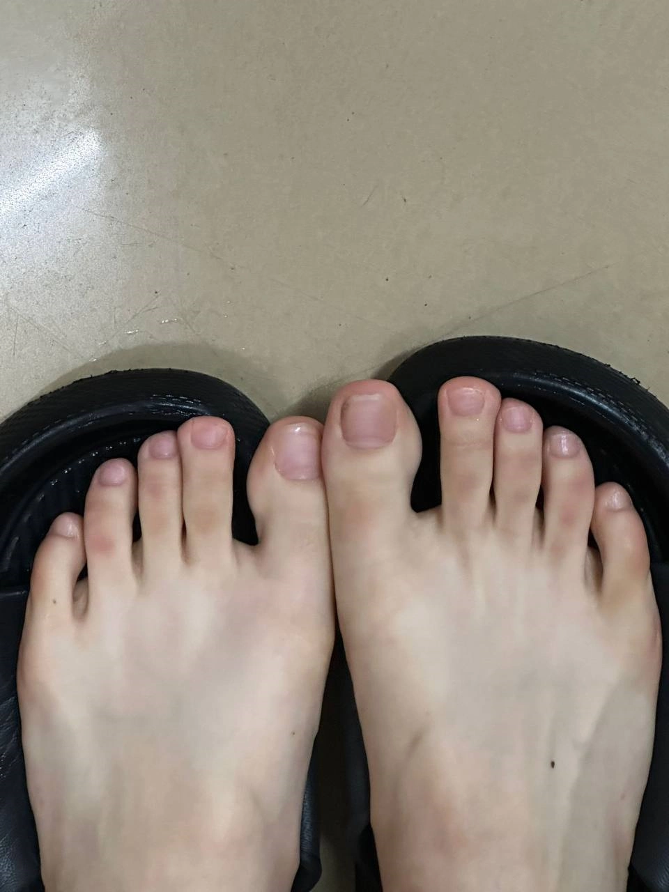 图片[25]-脚模面试脸足同框套路系列-109 纹身MM [24P] – 速更版-美库