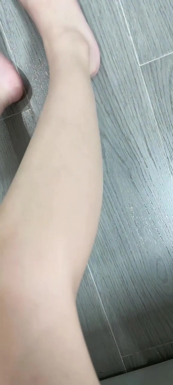 图片[20]-脚模面试脸足同框套路系列-110 纹身MM [21P] – 速更版-美库