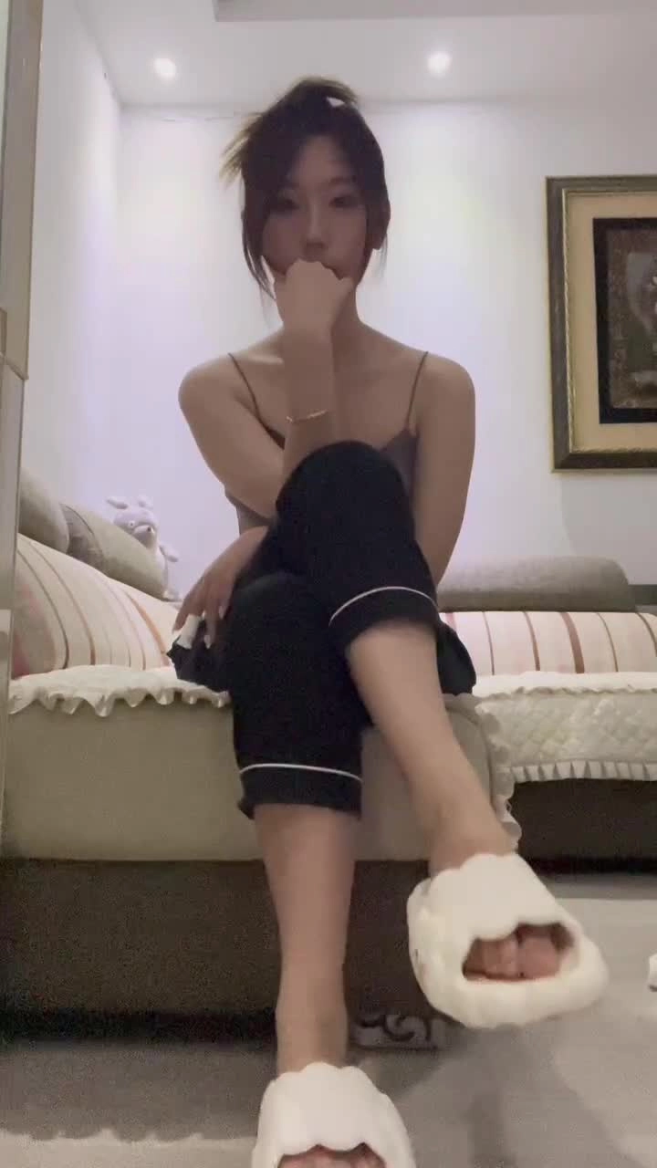 图片[13]-脚模面试脸足同框套路系列-117 翻白眼秀脚 挑鞋 模拟zj[13P] – 速更版-美库