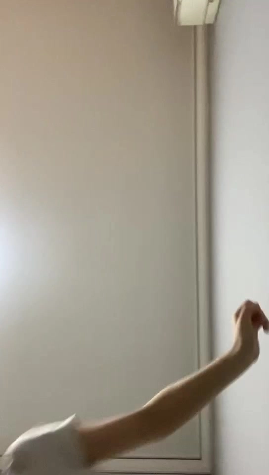 图片[21]-脚模面试脸足同框套路系列-120 黑丝踩屏秀脚 主播[25P] – 速更版-美库