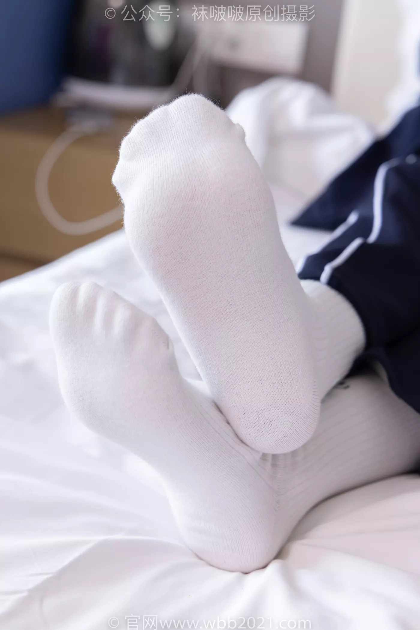 图片[18]-[BoBoSocks袜啵啵]NO.456 甜甜圈-运动鞋、白棉袜、裸足、校服[100P] – 速更版-美库