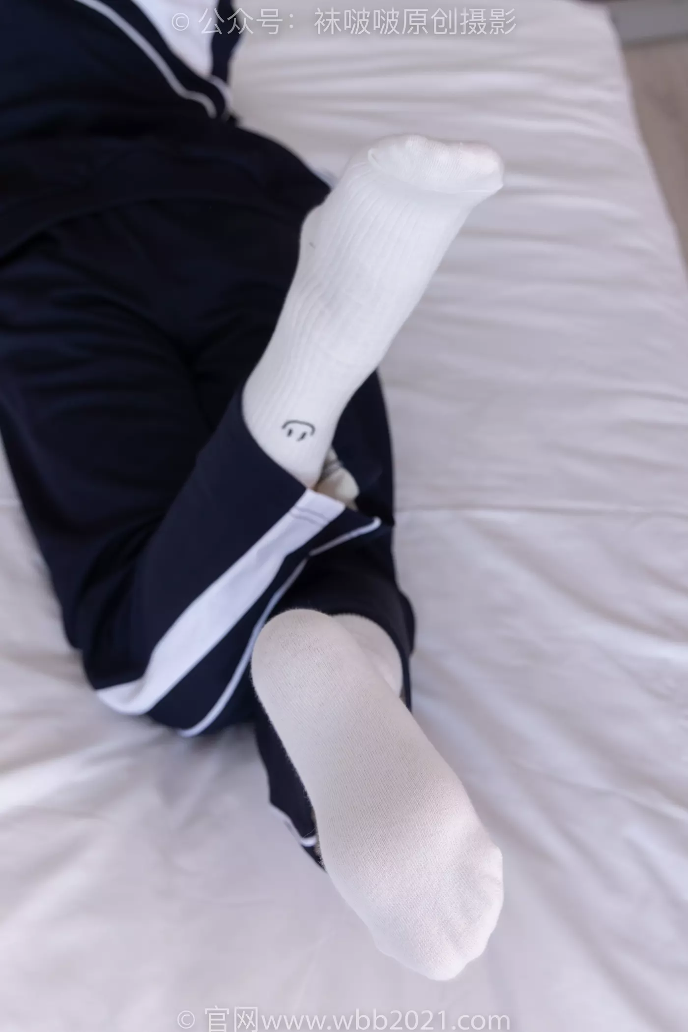 图片[29]-[BoBoSocks袜啵啵]NO.456 甜甜圈-运动鞋、白棉袜、裸足、校服[100P] – 速更版-美库