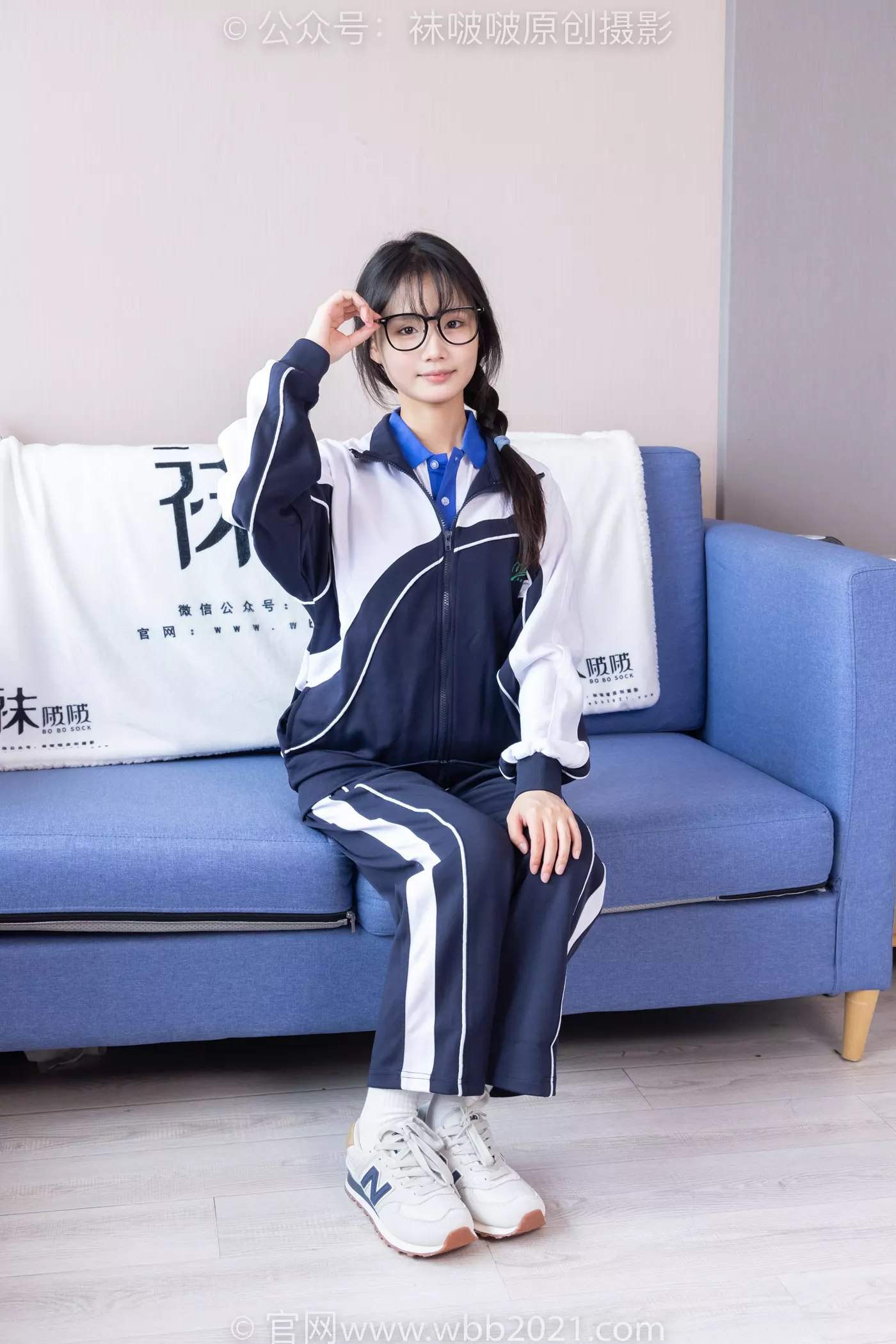 图片[32]-[BoBoSocks袜啵啵]NO.456 甜甜圈-运动鞋、白棉袜、裸足、校服[100P] – 速更版-美库