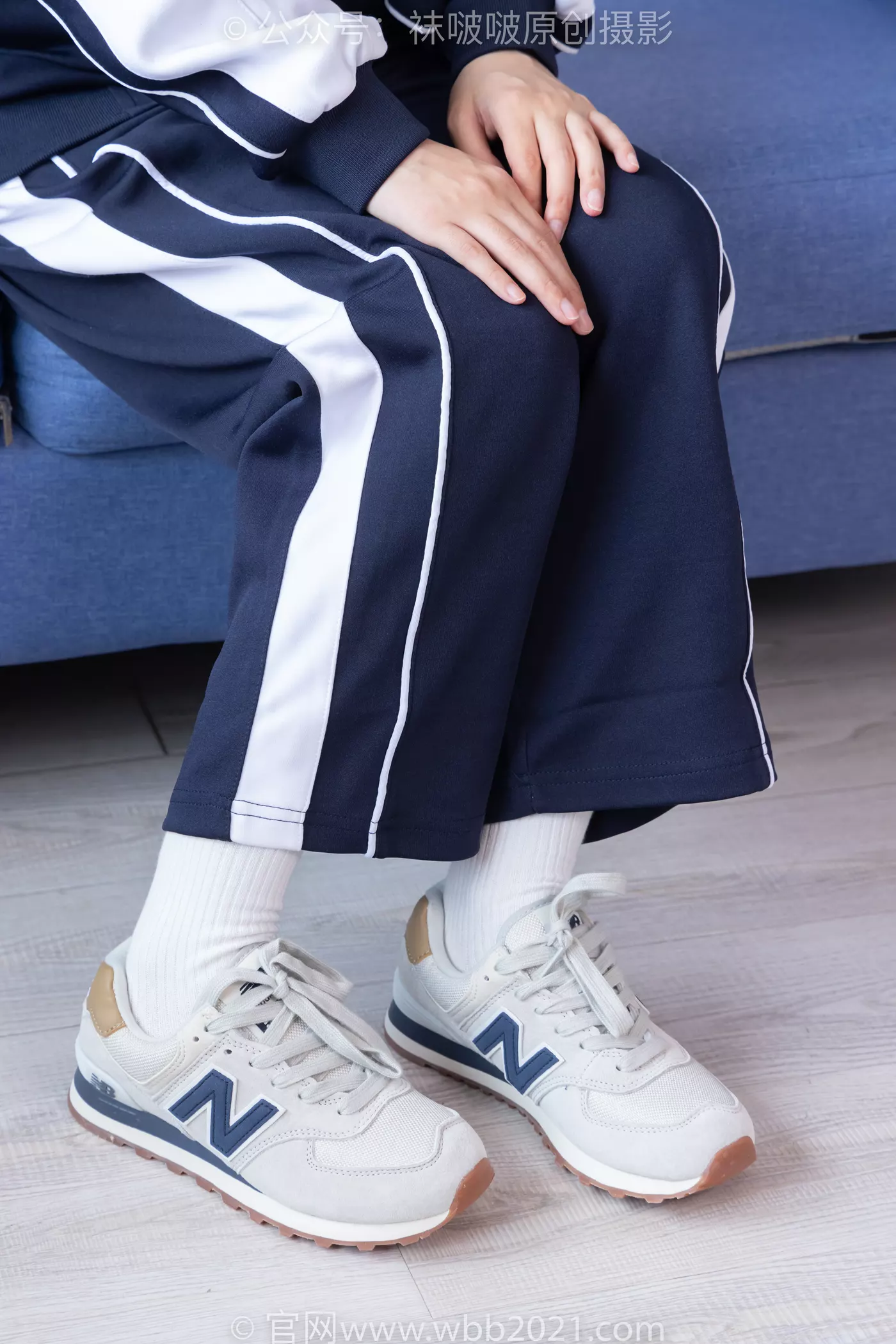 图片[35]-[BoBoSocks袜啵啵]NO.456 甜甜圈-运动鞋、白棉袜、裸足、校服[100P] – 速更版-美库