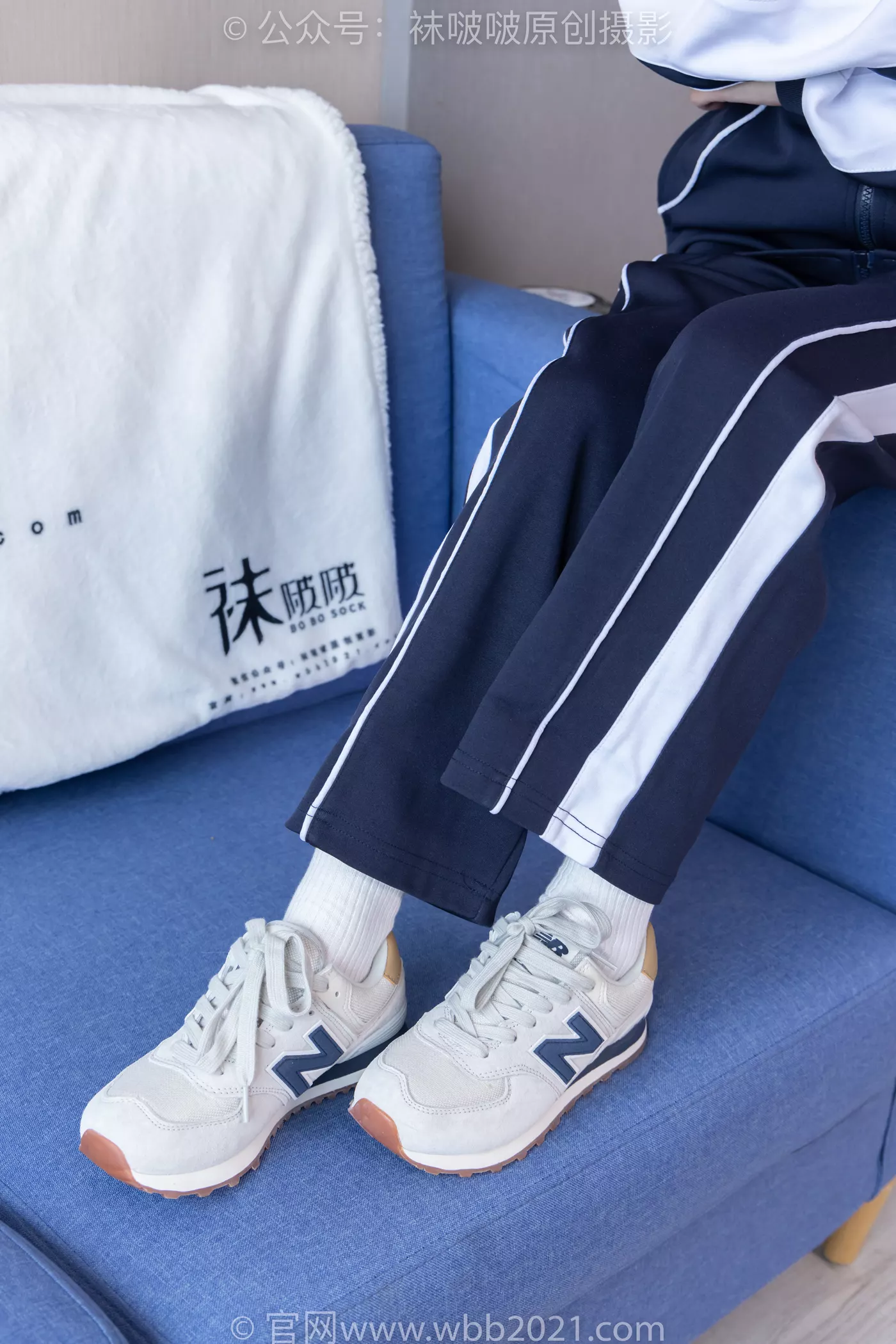 图片[48]-[BoBoSocks袜啵啵]NO.456 甜甜圈-运动鞋、白棉袜、裸足、校服[100P] – 速更版-美库