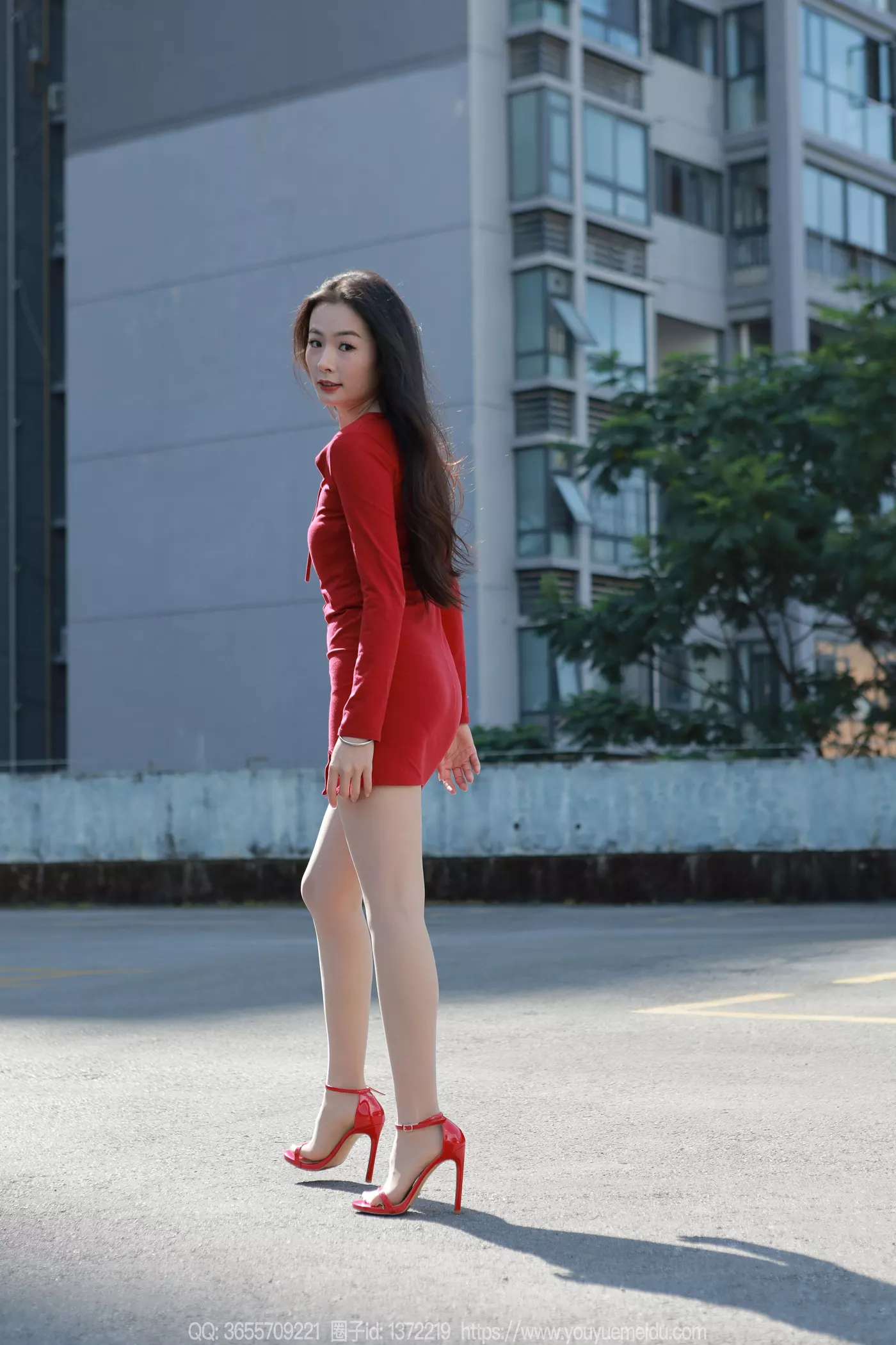 图片[43]-[IESS异思趣向] 2024.11.24 丝享家1906：小金《阳光浴足》[75P] – 速更版-美库