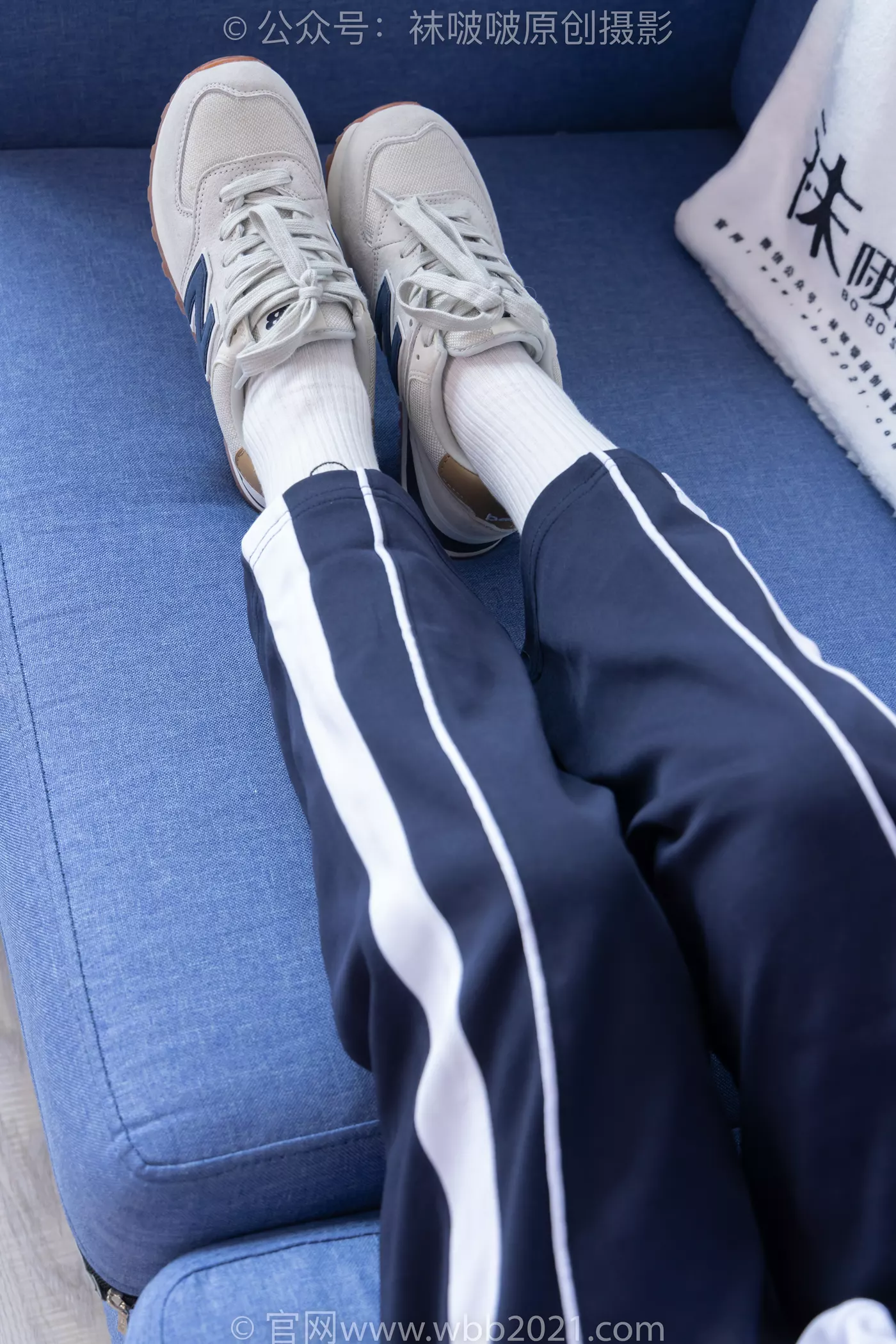 图片[59]-[BoBoSocks袜啵啵]NO.456 甜甜圈-运动鞋、白棉袜、裸足、校服[100P] – 速更版-美库