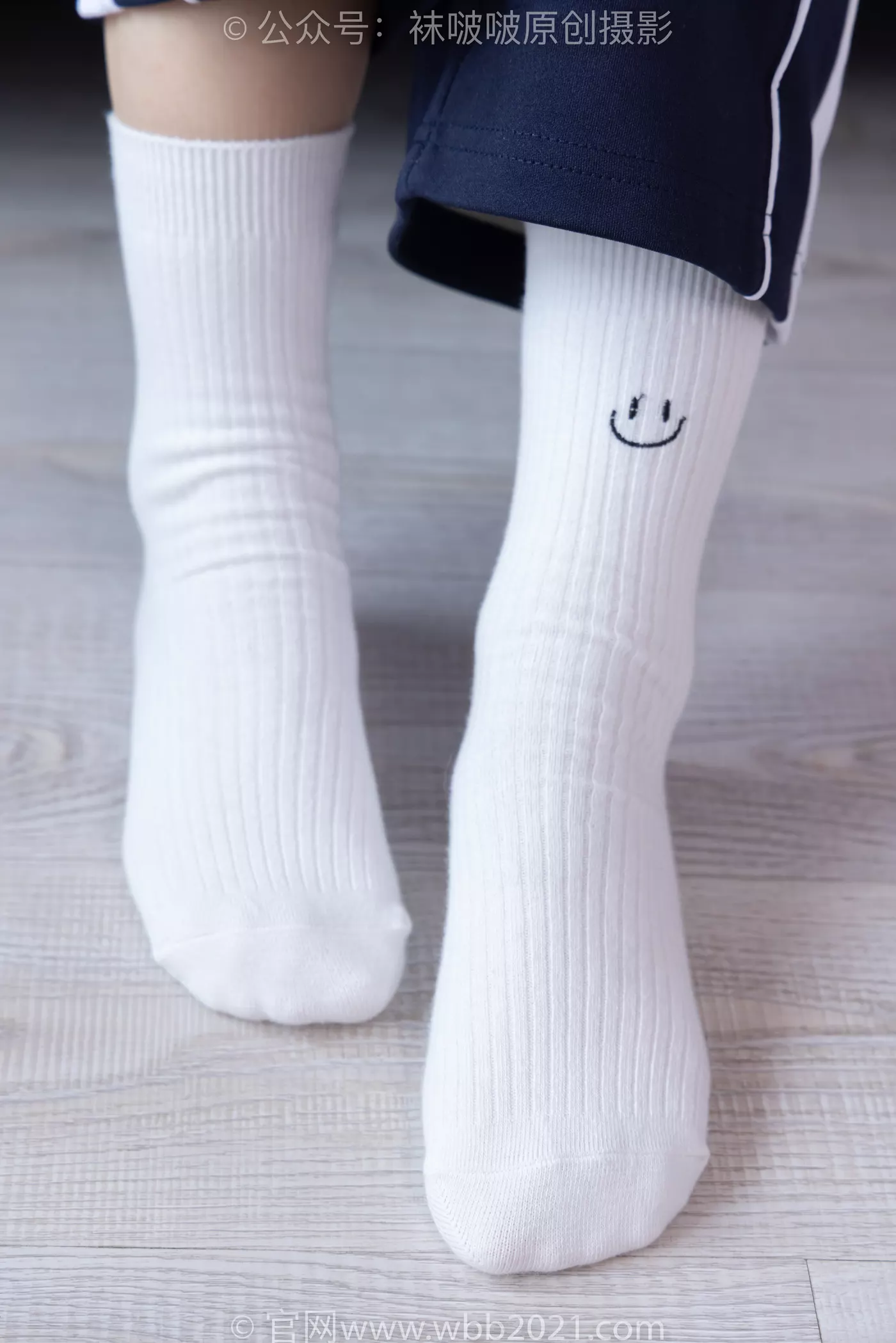 图片[89]-[BoBoSocks袜啵啵]NO.456 甜甜圈-运动鞋、白棉袜、裸足、校服[100P] – 速更版-美库