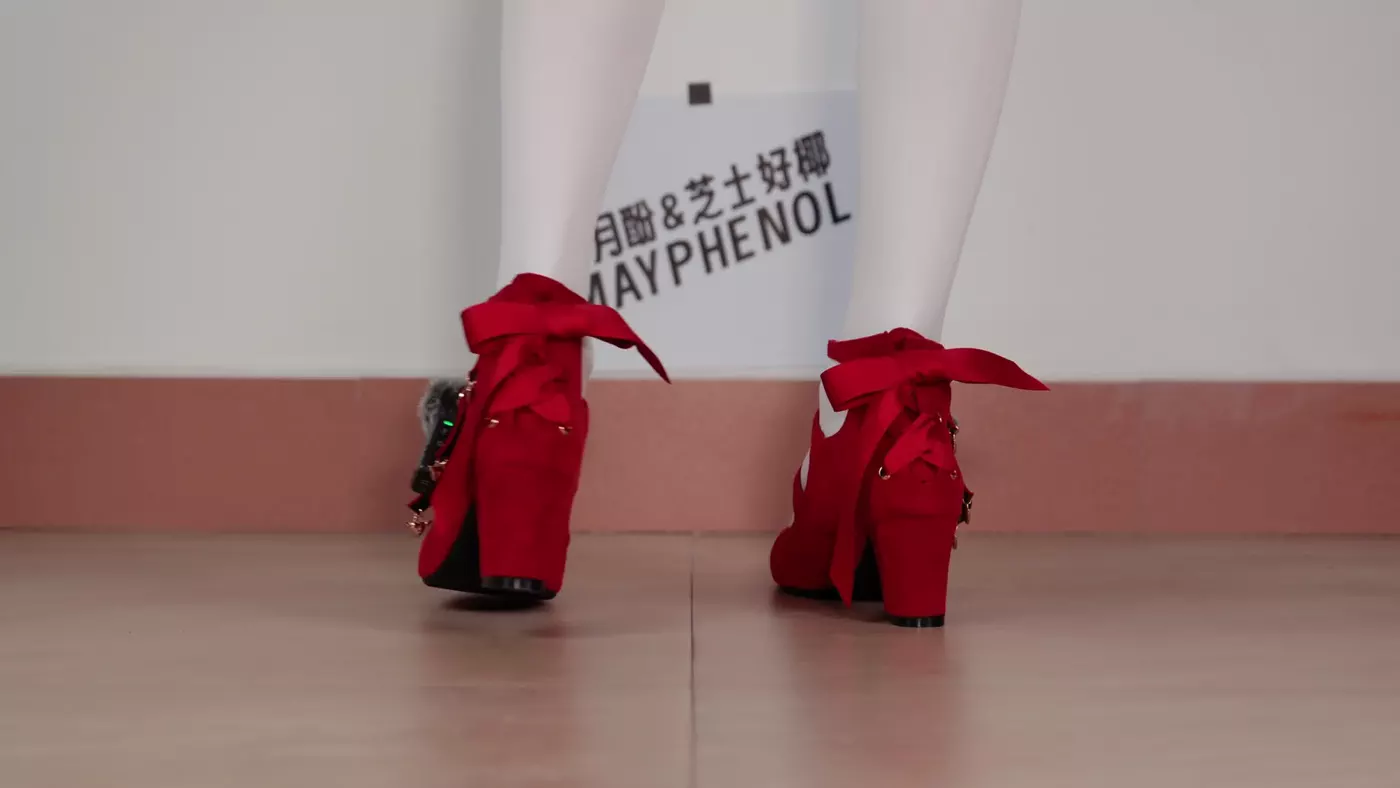 图片[19]-芝士好椰 – 把麦克风夹在鞋上！听听lo鞋的声音！丘比特之心红绒！[20P] – 速更版-美库