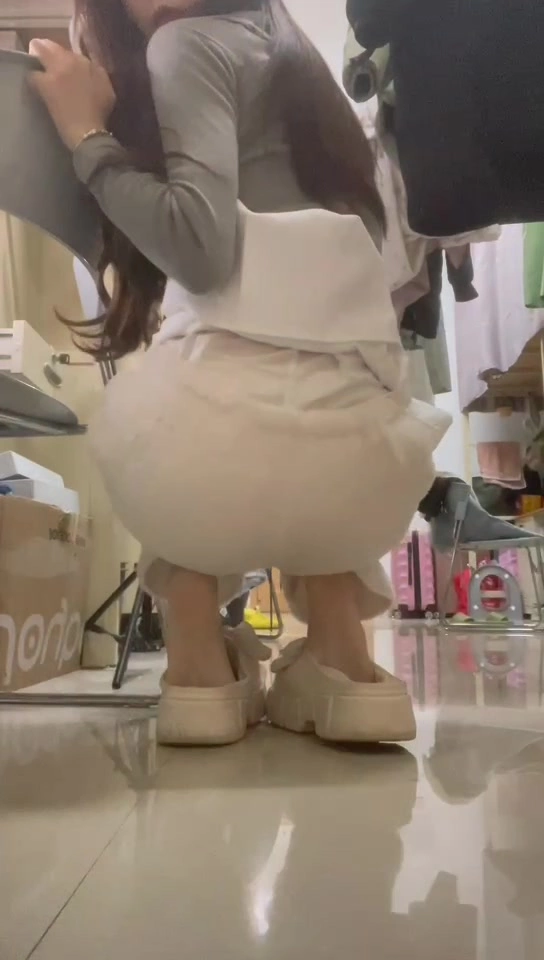 图片[15]-脚模面试脸足同框套路系列-123 模拟zj 俯视秀足 挑鞋[35P] – 速更版-美库