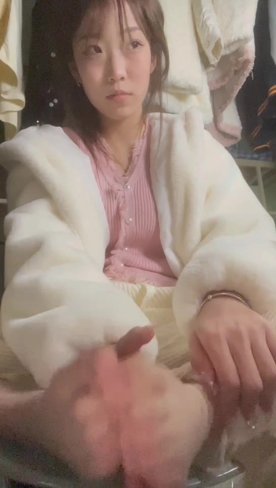 图片[26]-脚模面试脸足同框套路系列-123 模拟zj 俯视秀足 挑鞋[35P] – 速更版-美库