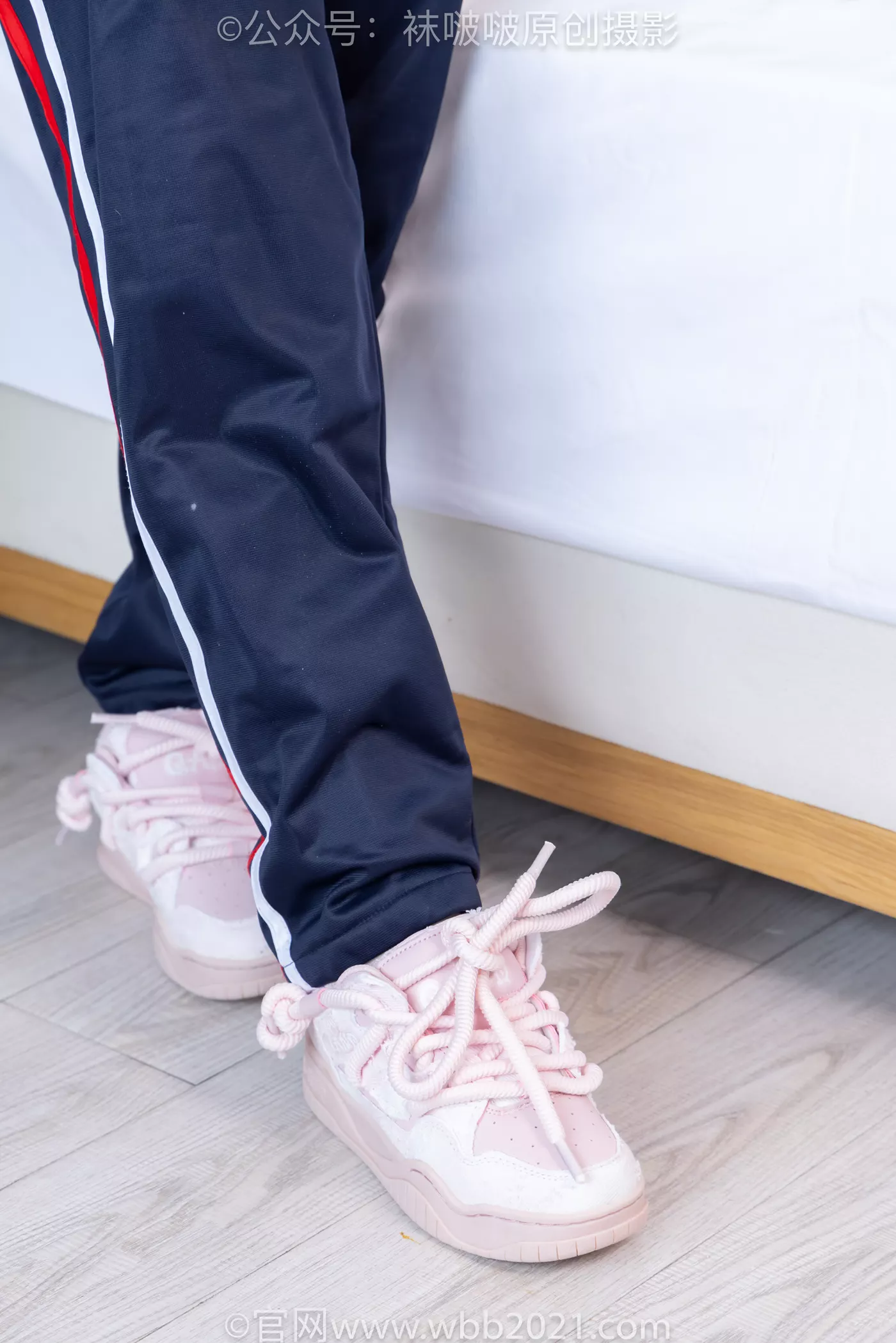 图片[16]-[BoBoSocks袜啵啵]NO.458 甜甜圈-板鞋、白棉袜、肉丝、校服裤里丝[100P] – 速更版-美库