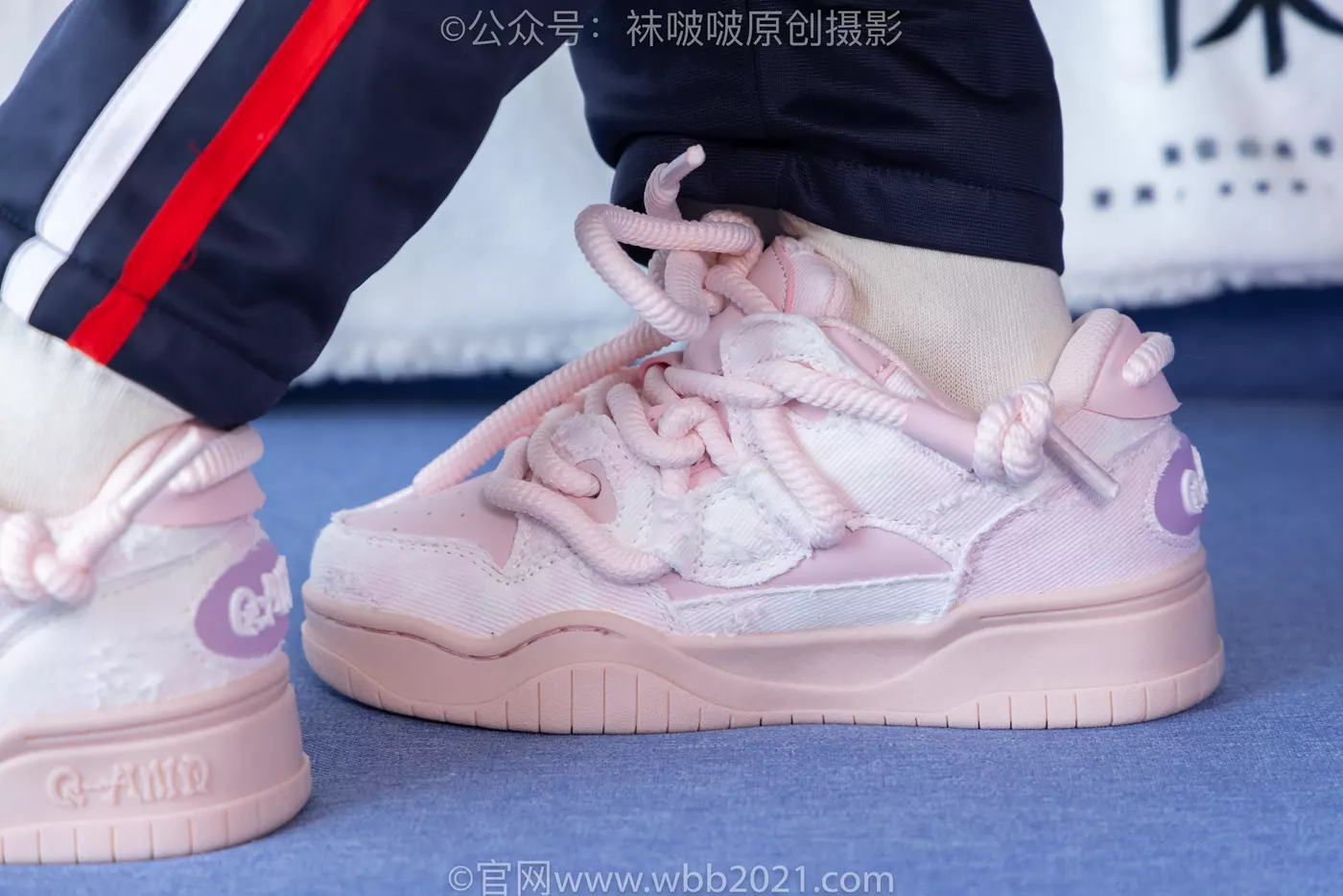 图片[29]-[BoBoSocks袜啵啵]NO.458 甜甜圈-板鞋、白棉袜、肉丝、校服裤里丝[100P] – 速更版-美库