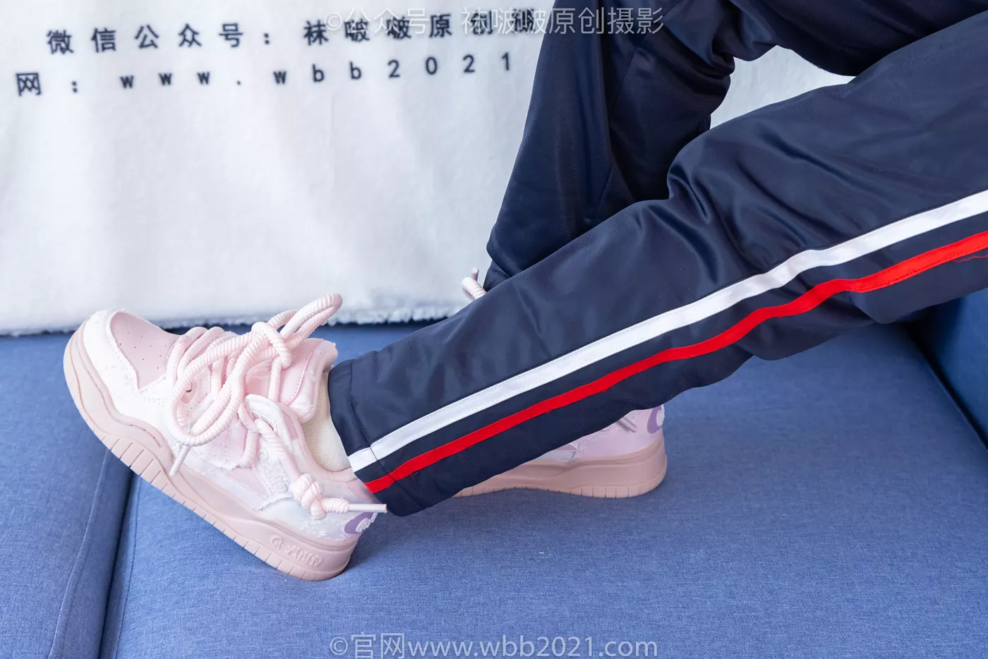 图片[41]-[BoBoSocks袜啵啵]NO.458 甜甜圈-板鞋、白棉袜、肉丝、校服裤里丝[100P] – 速更版-美库