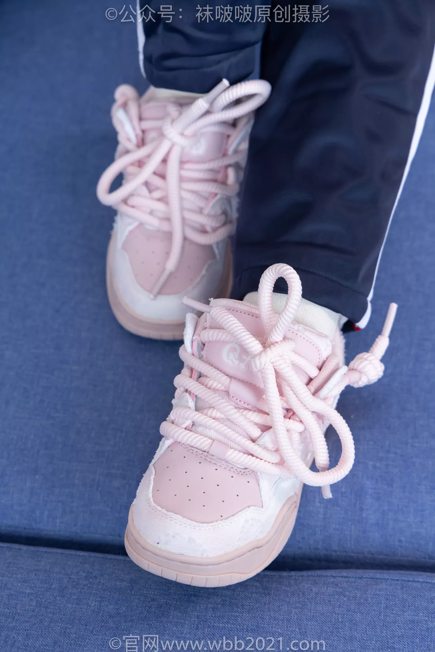 图片[42]-[BoBoSocks袜啵啵]NO.458 甜甜圈-板鞋、白棉袜、肉丝、校服裤里丝[100P] – 速更版-美库