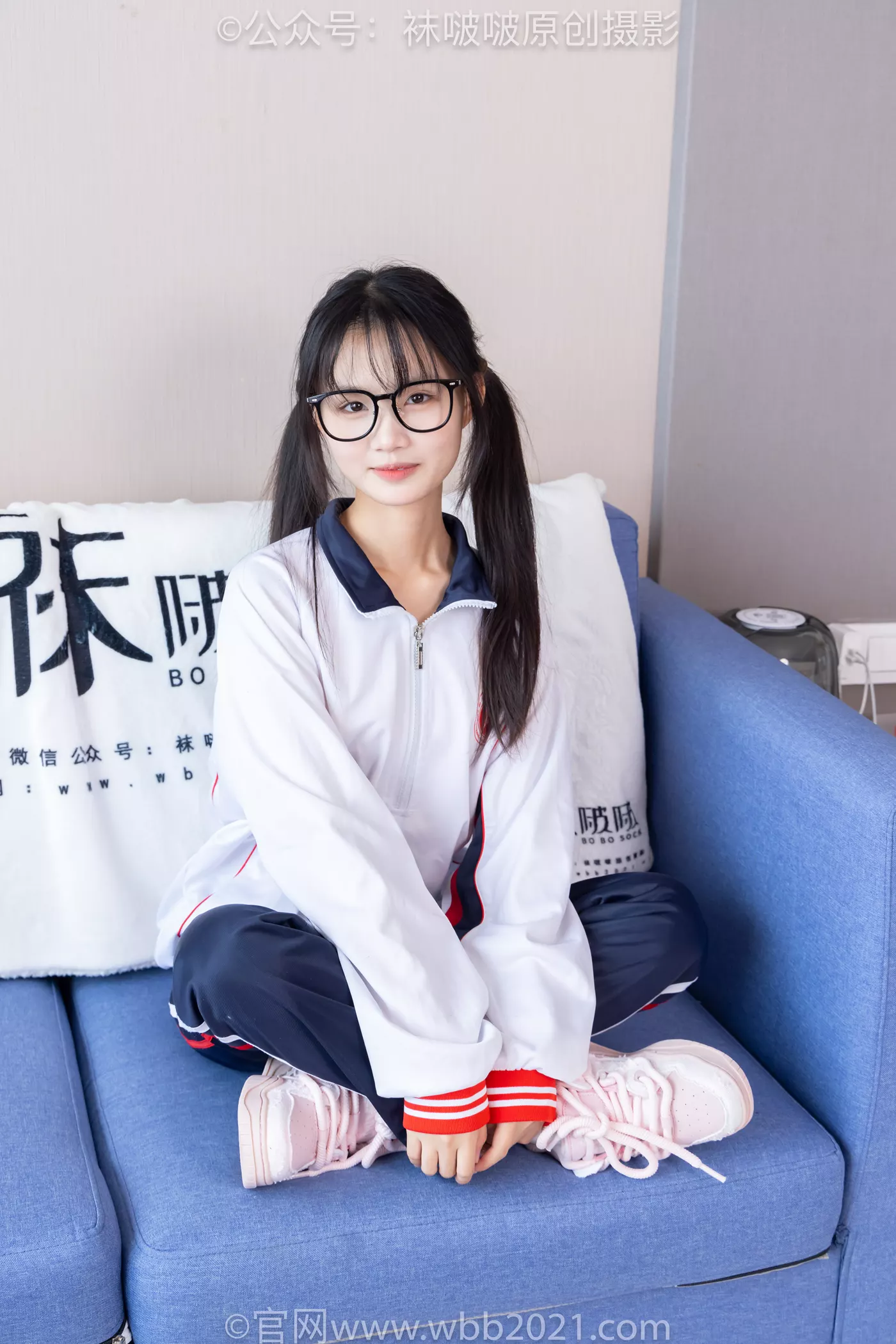 图片[49]-[BoBoSocks袜啵啵]NO.458 甜甜圈-板鞋、白棉袜、肉丝、校服裤里丝[100P] – 速更版-美库