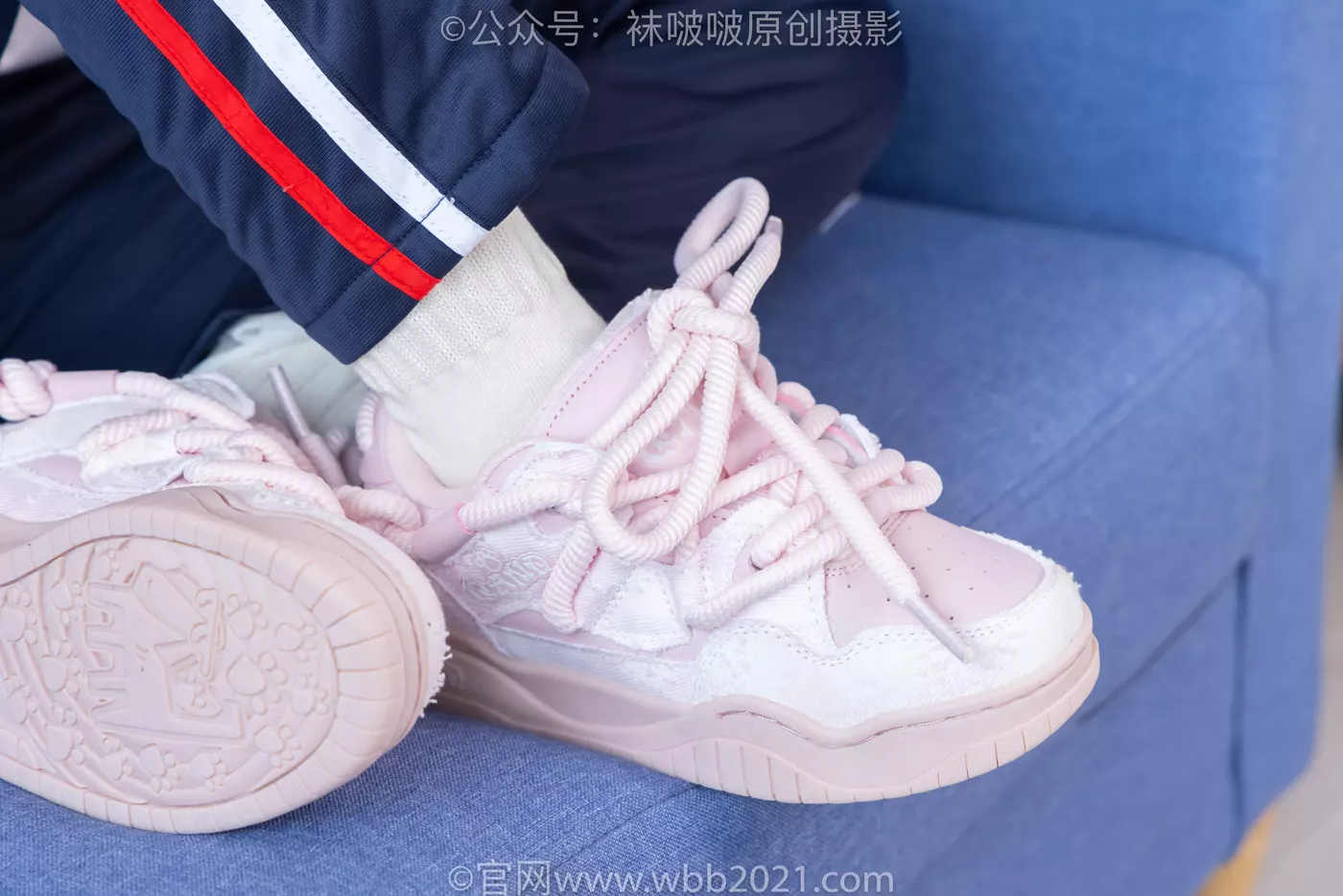 图片[55]-[BoBoSocks袜啵啵]NO.458 甜甜圈-板鞋、白棉袜、肉丝、校服裤里丝[100P] – 速更版-美库