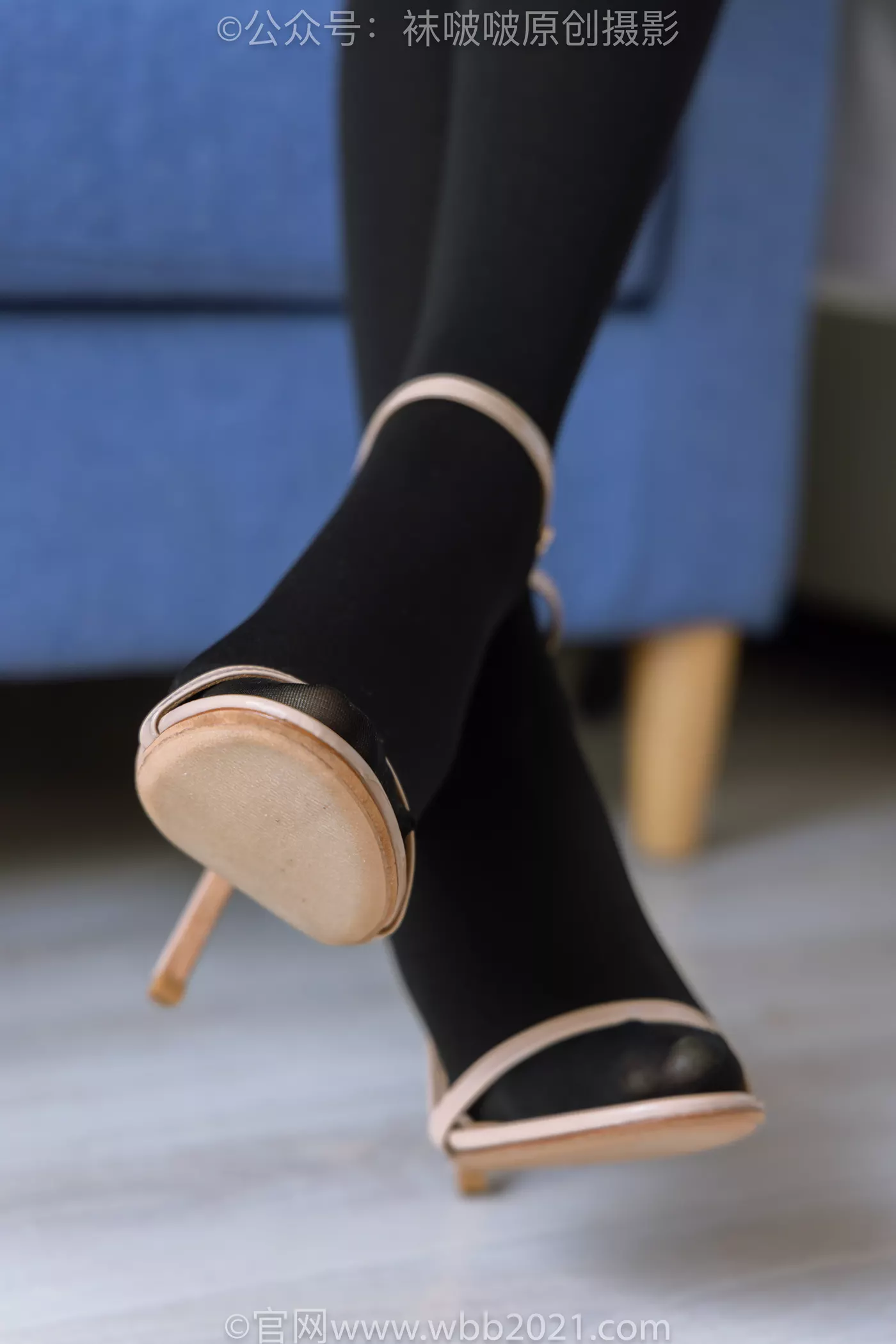 图片[32]-[BoBoSocks袜啵啵]NO.459 小甜豆-高跟凉鞋、厚黑丝、穿鞋踩包子和橘子剧情[100P] – 速更版-美库