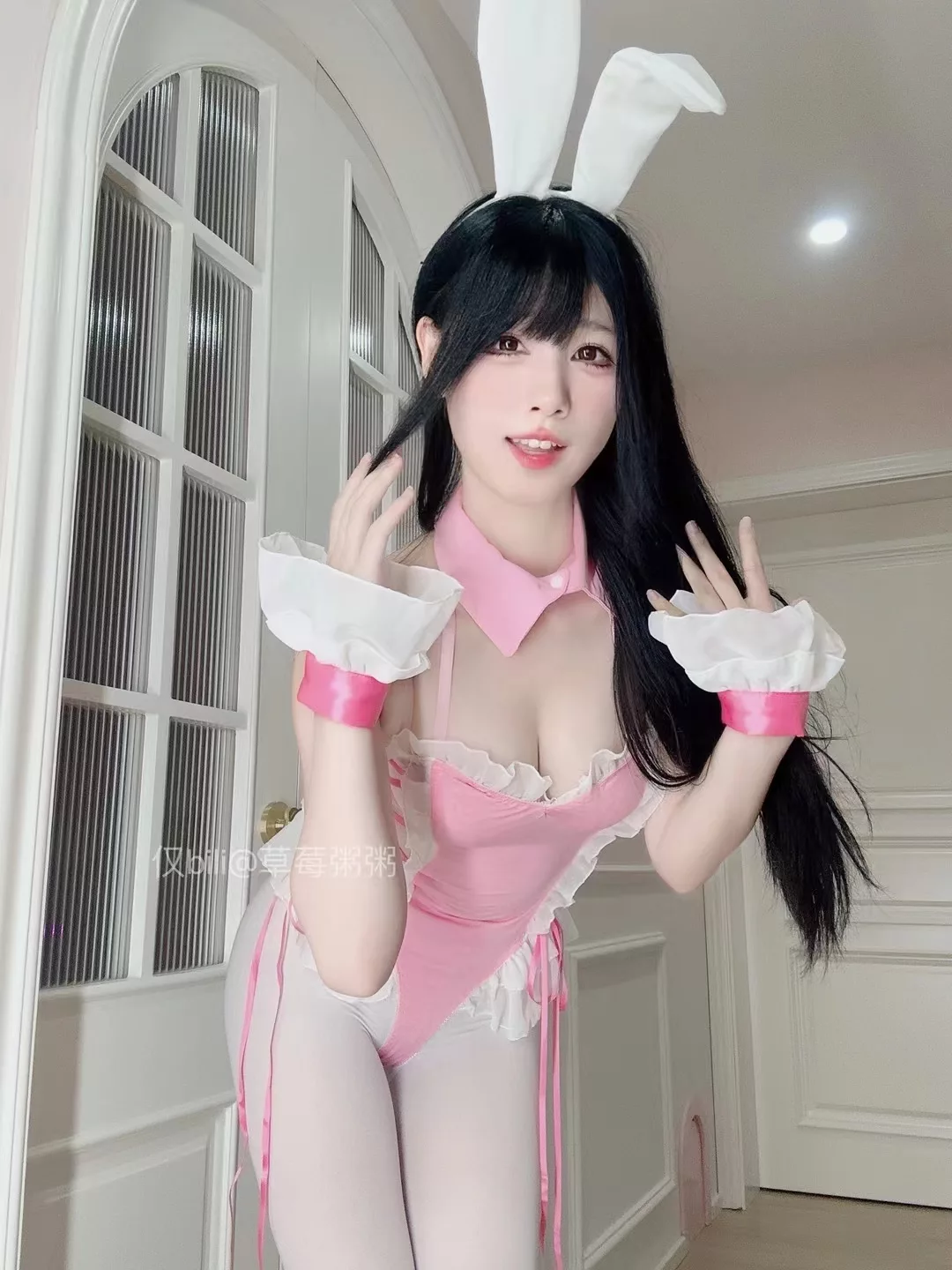 图片[61]-十万口草莓粥粥  2024年08月舰长福利[133P] – 速更版-美库