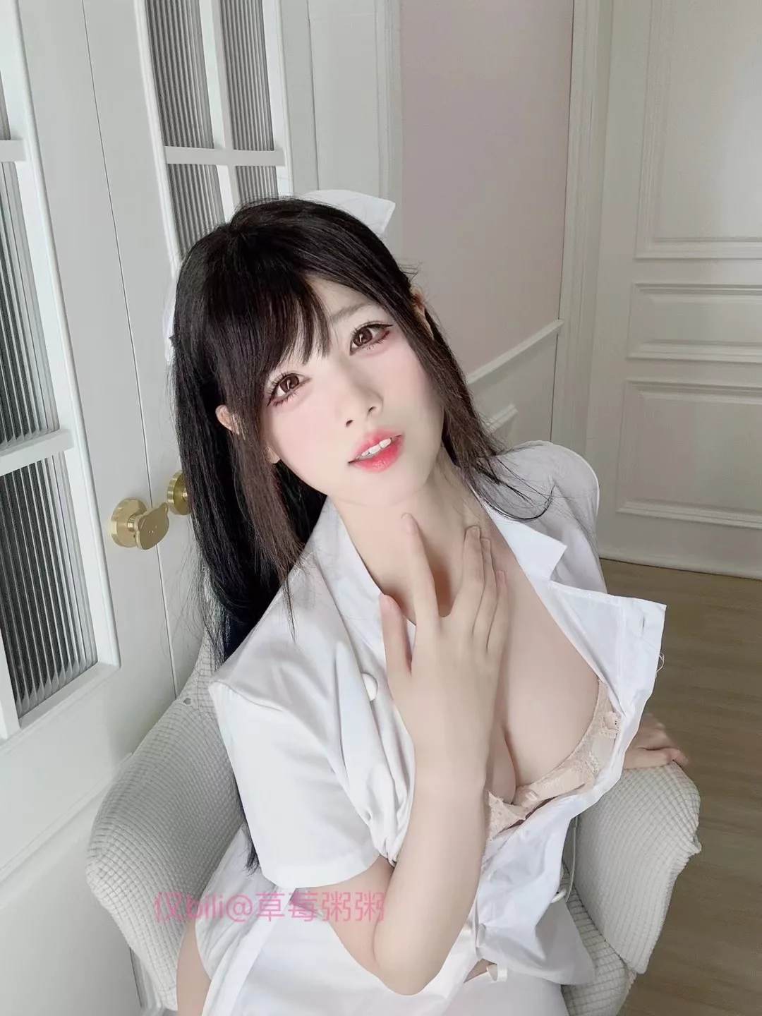 图片[72]-十万口草莓粥粥  2024年08月舰长福利[133P] – 速更版-美库