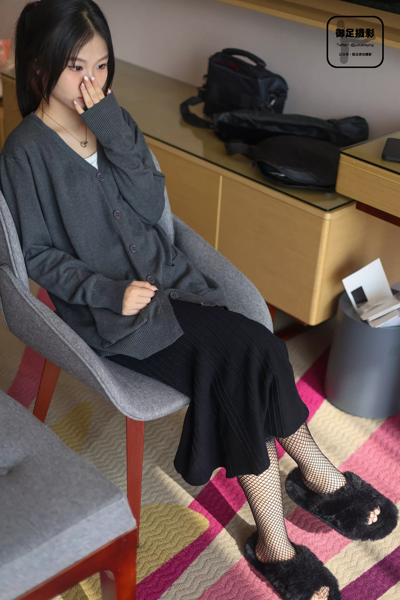 图片[44]-御足摄影 NO.018 – 毛毛鞋网袜[77P] – 速更版-美库