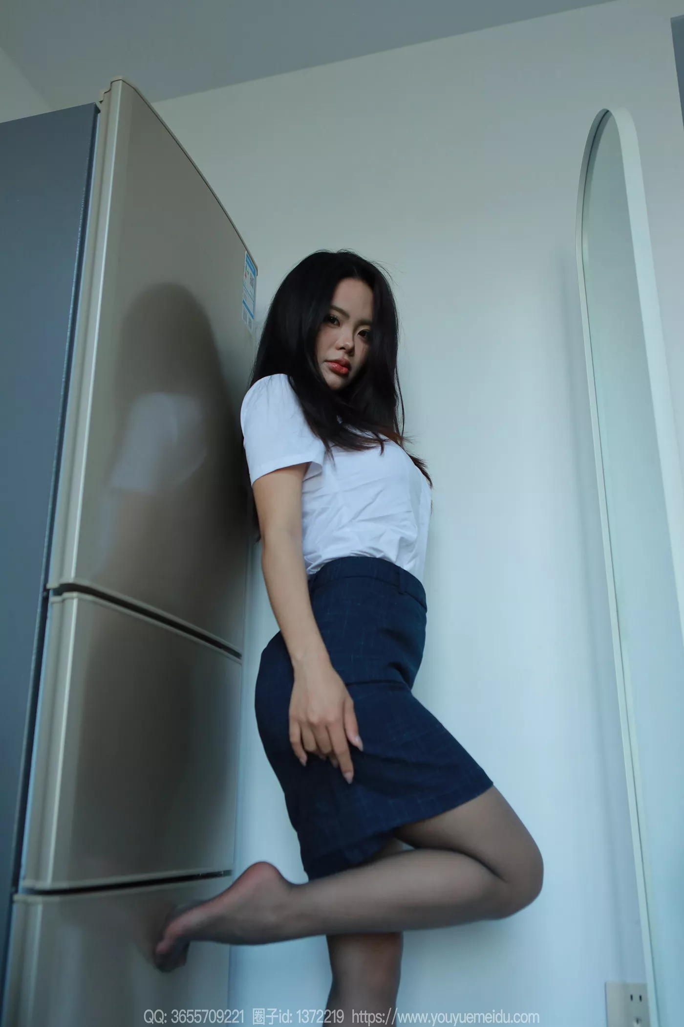 图片[17]-[IESS异思趣向] 2024.12.01 丝享家1912：兔兔《OL黑丝》[88P] – 速更版-美库