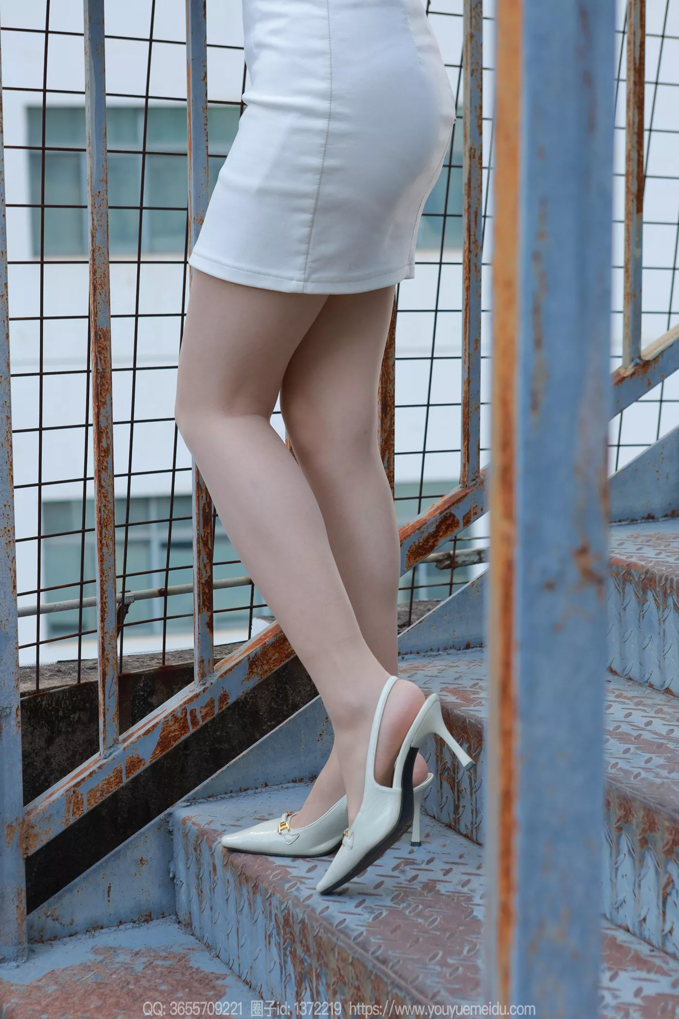 图片[64]-[IESS异思趣向] 2024.12.03 丝享家1914：小婕《白色短裙（上）》[83P] – 速更版-美库