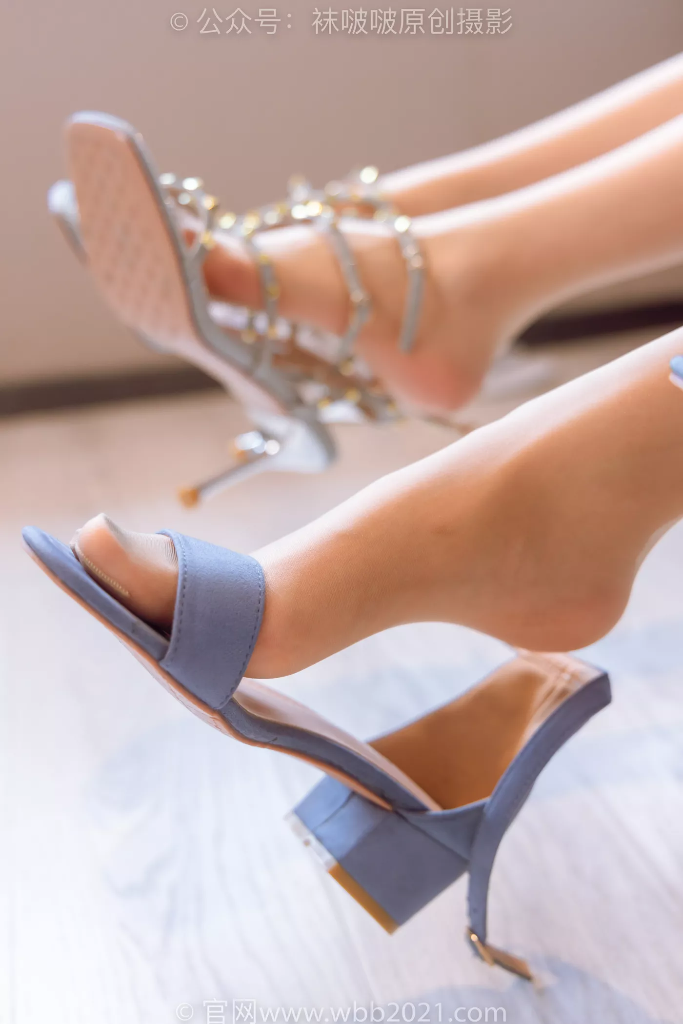 图片[118]-[BoBoSocks袜啵啵]NO.464 稚予果果-两双高跟鞋、肉丝、裸足、裸足涂黑色指甲油[135P] – 速更版-美库