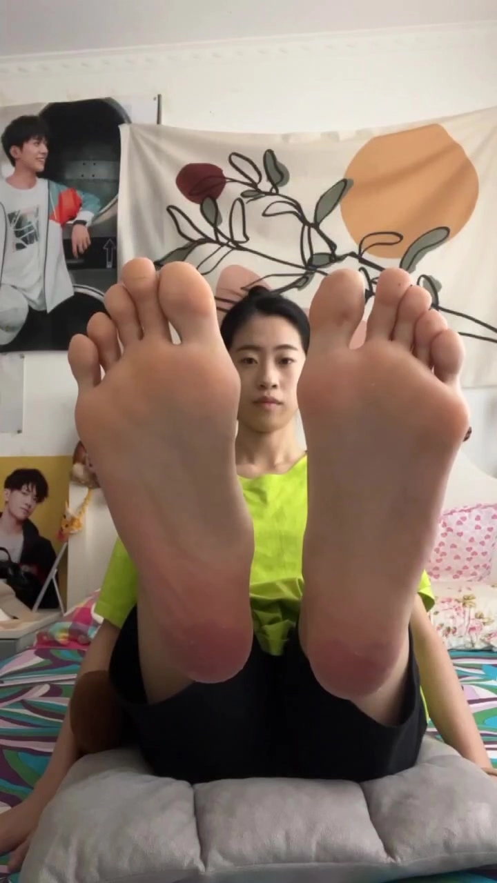 图片[13]-脚模面试脸足同框套路系列-131 [20P] – 速更版-美库