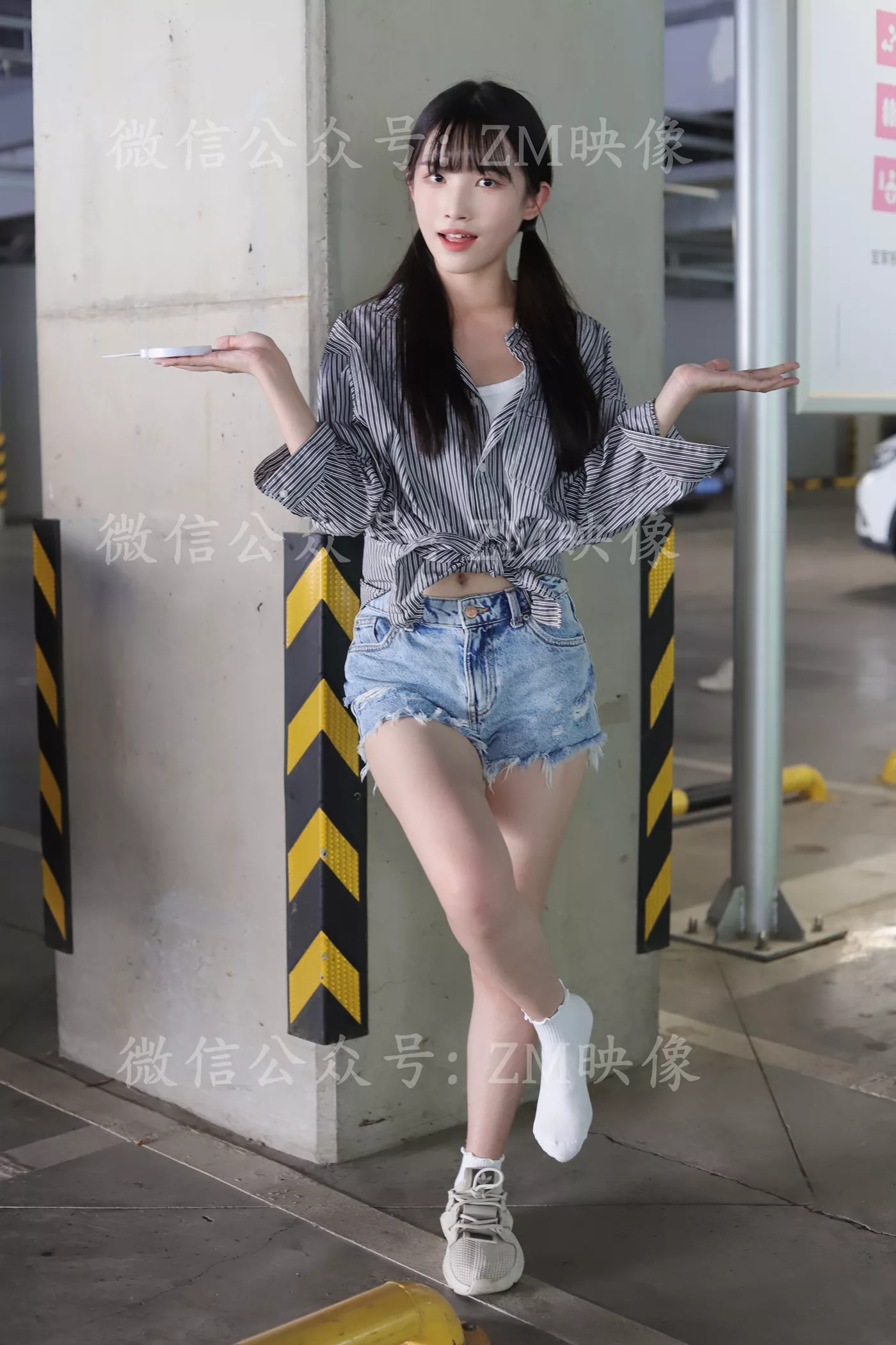 图片[101]-[织梦映像]NO.053 爱在深秋-轻罗小扇扑流萤[100P] – 速更版-美库