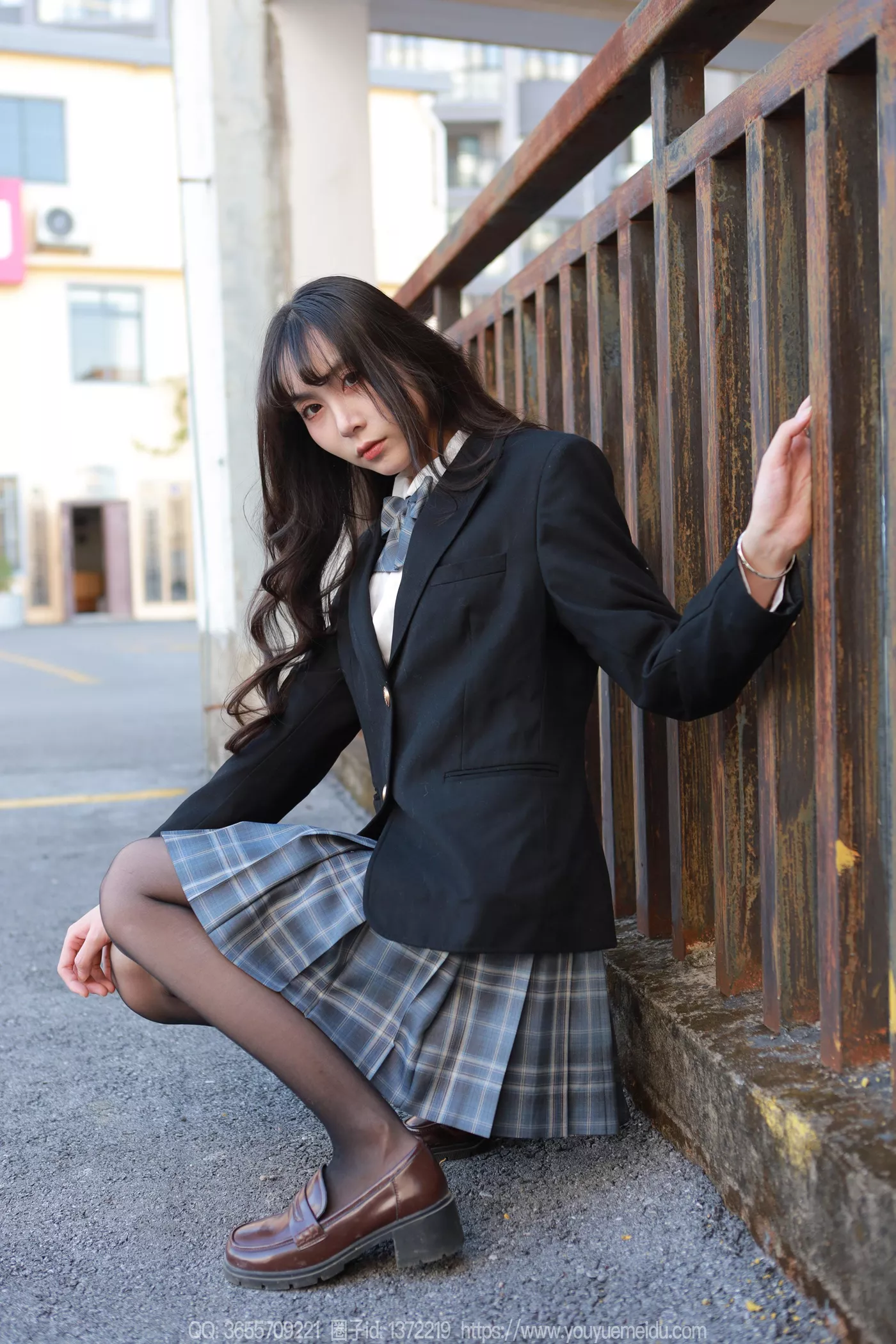 图片[19]-[IESS异思趣向] 2024.12.05 丝享家1916：团团《阳光黑丝》[88P] – 速更版-美库