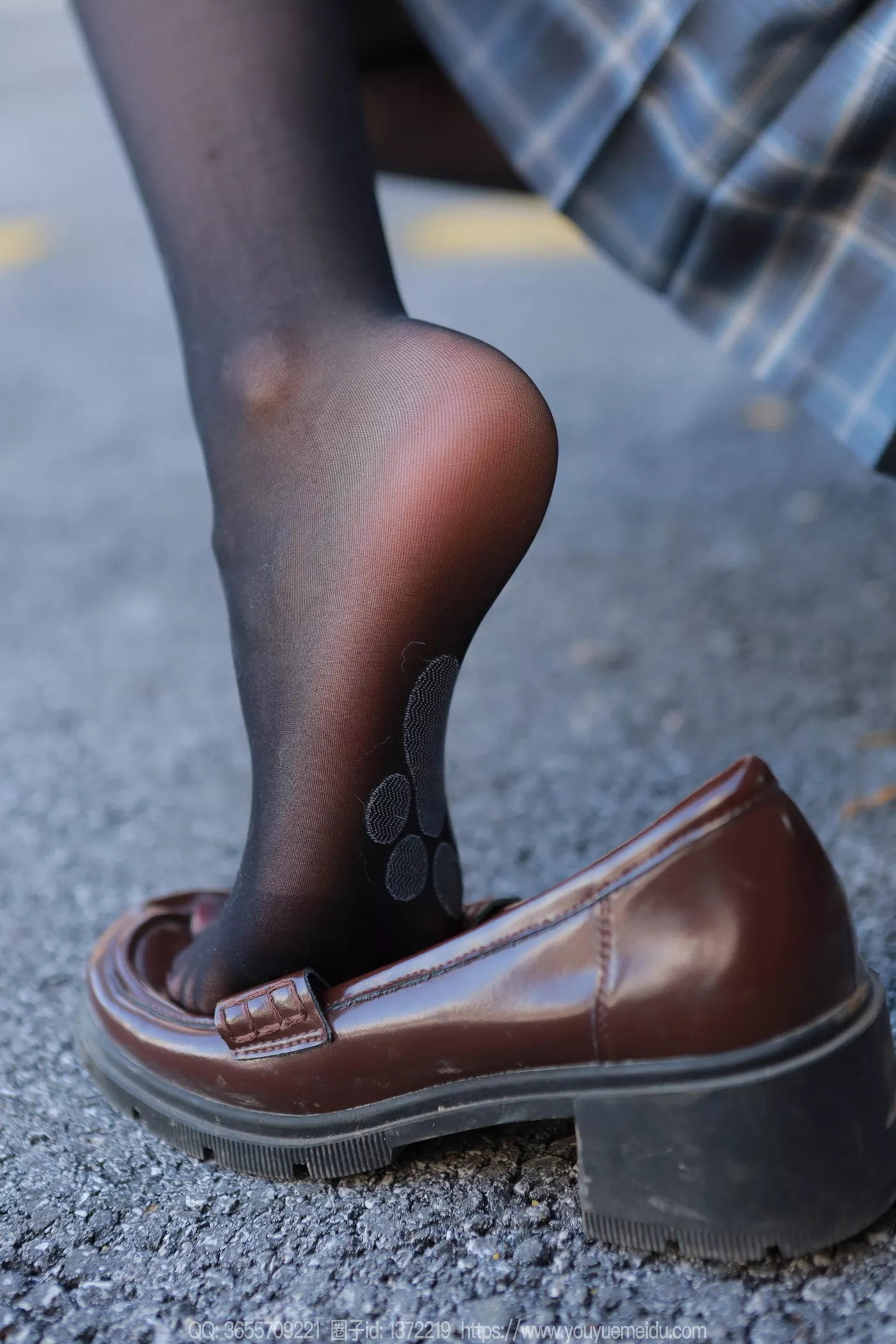 图片[25]-[IESS异思趣向] 2024.12.05 丝享家1916：团团《阳光黑丝》[88P] – 速更版-美库