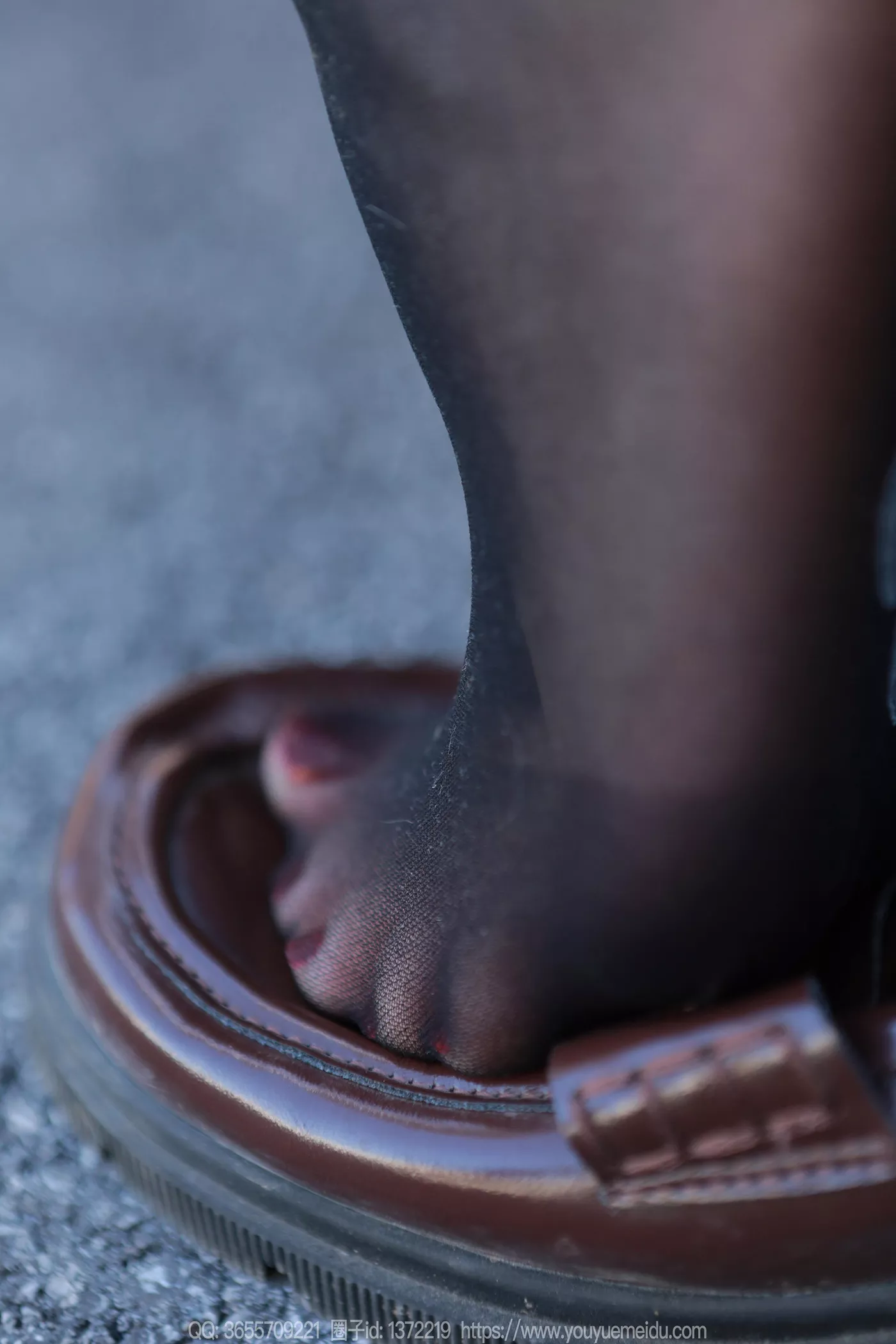 图片[27]-[IESS异思趣向] 2024.12.05 丝享家1916：团团《阳光黑丝》[88P] – 速更版-美库