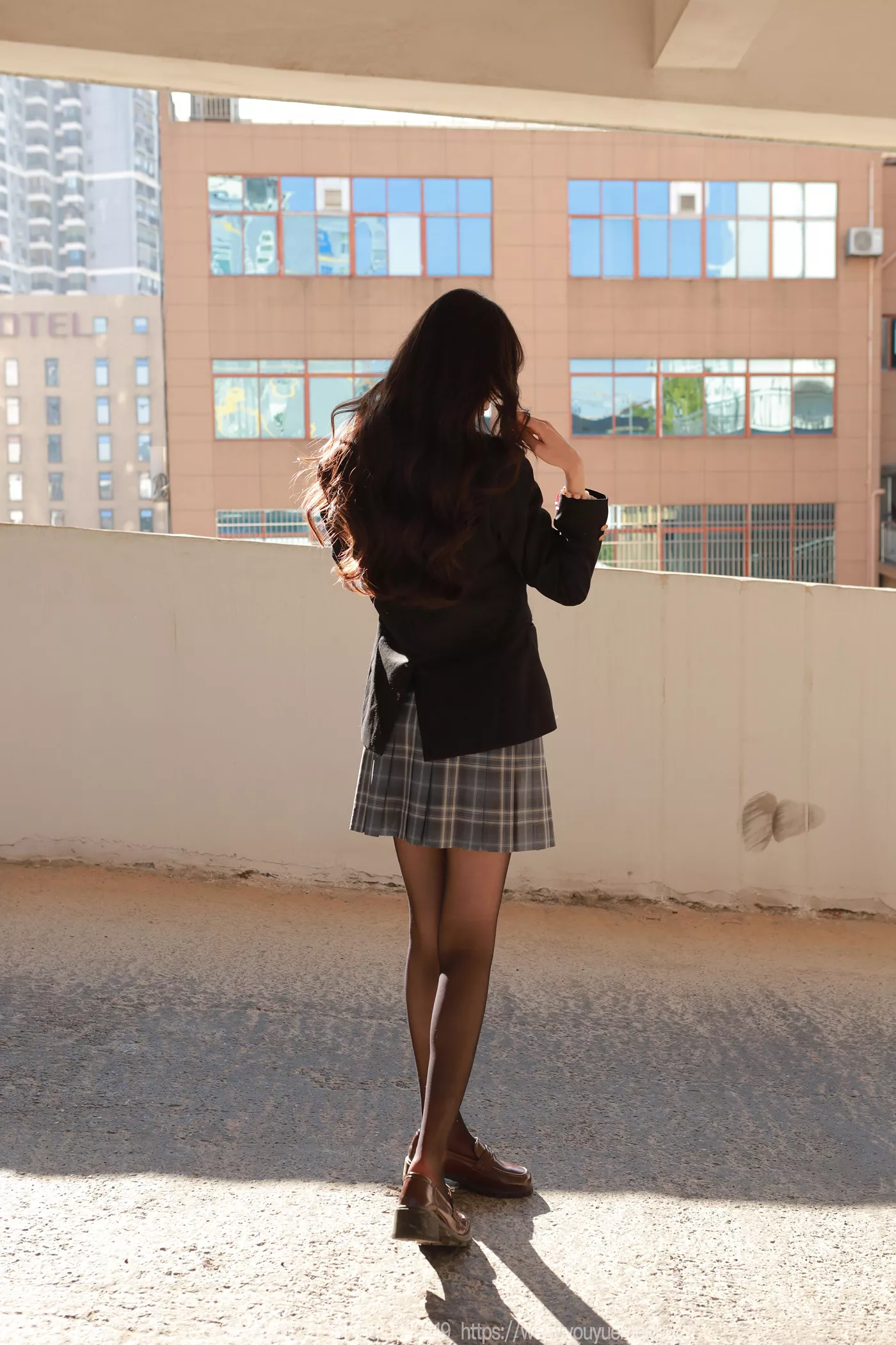 图片[39]-[IESS异思趣向] 2024.12.05 丝享家1916：团团《阳光黑丝》[88P] – 速更版-美库